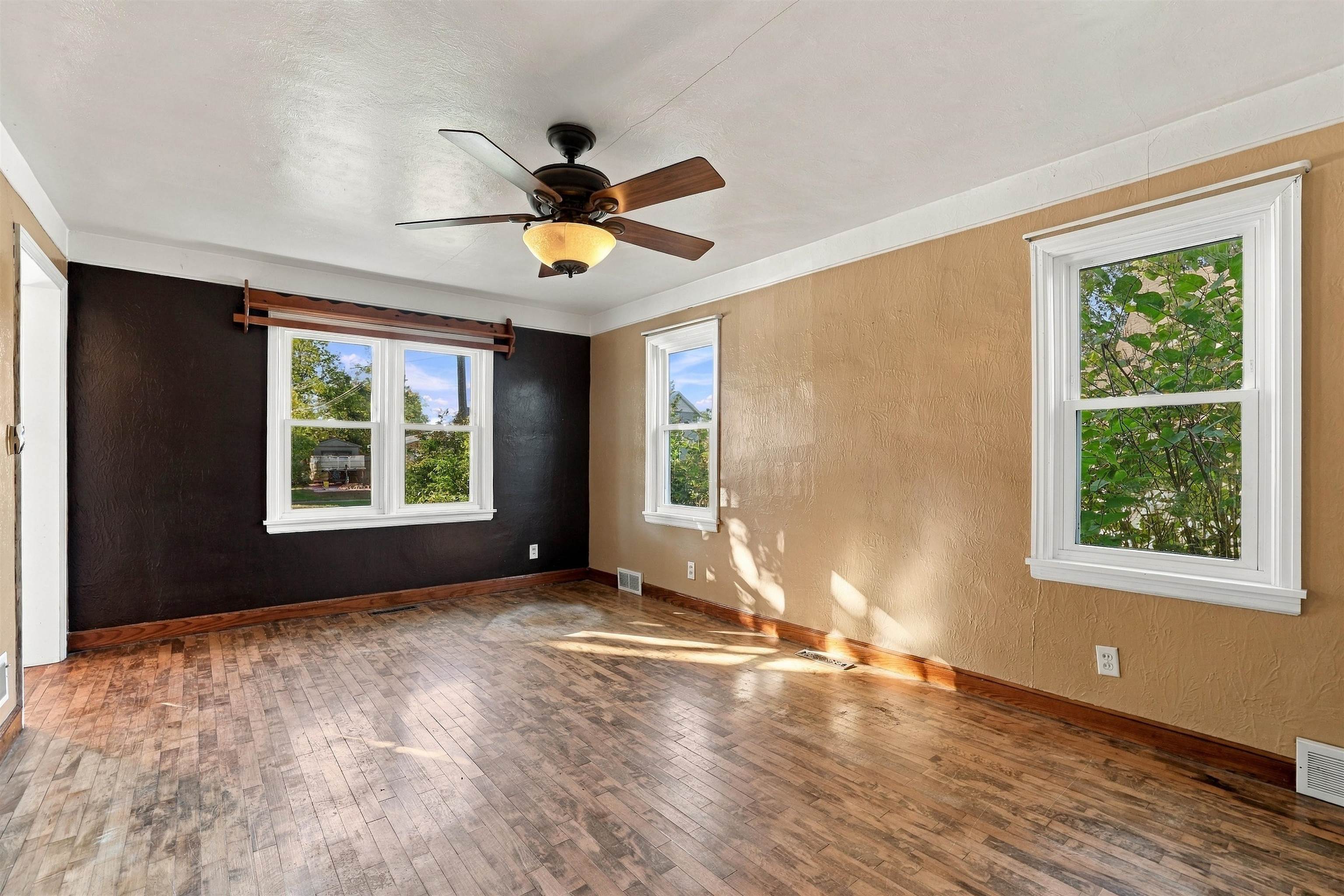 520 13TH STREET NORTH, Wisconsin Rapids, Wisconsin 54494, 4 Bedrooms Bedrooms, ,1 BathroomBathrooms,Residential,For Sale,520 13TH STREET NORTH,22605020