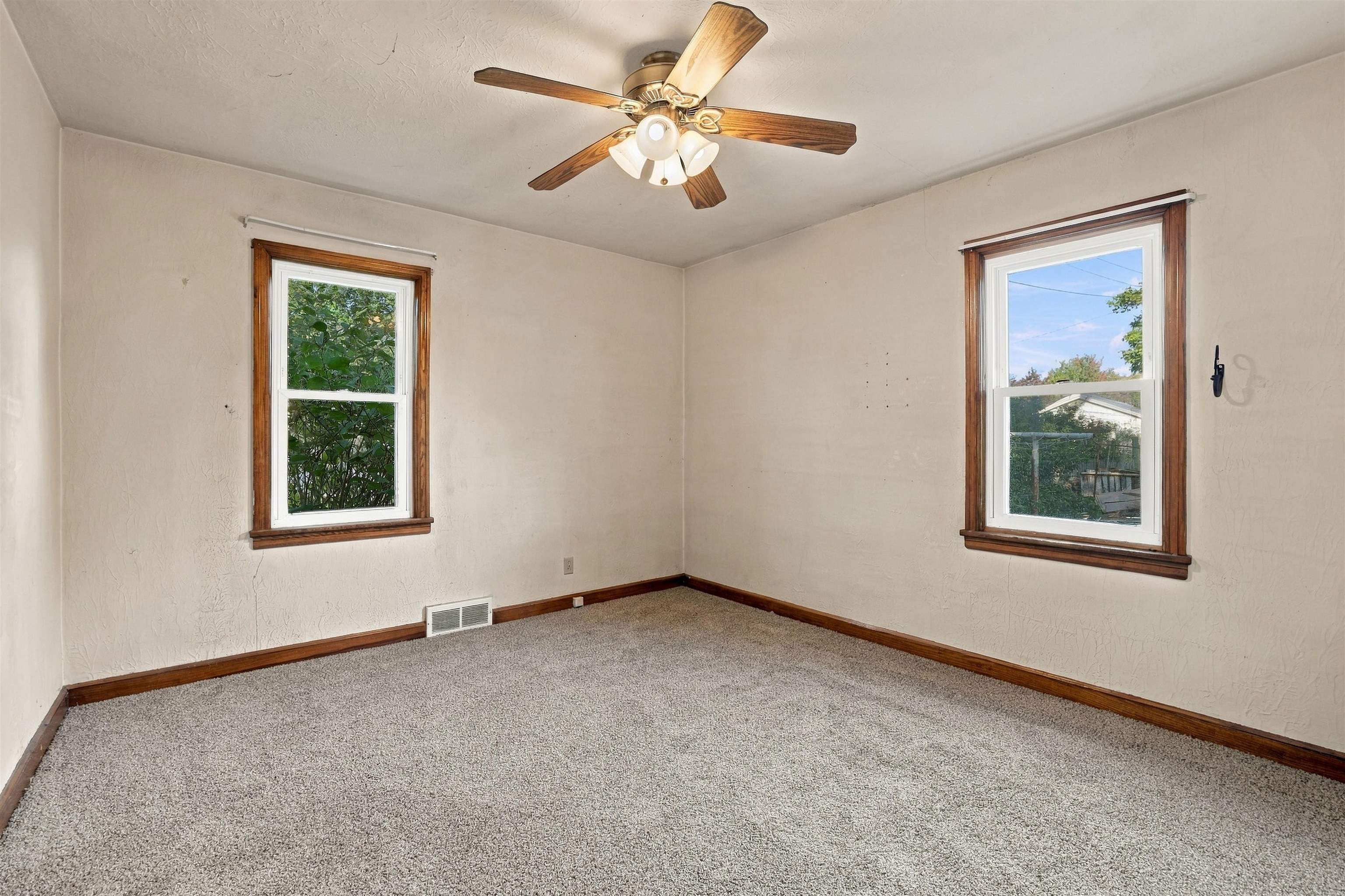 520 13TH STREET NORTH, Wisconsin Rapids, Wisconsin 54494, 4 Bedrooms Bedrooms, ,1 BathroomBathrooms,Residential,For Sale,520 13TH STREET NORTH,22605020