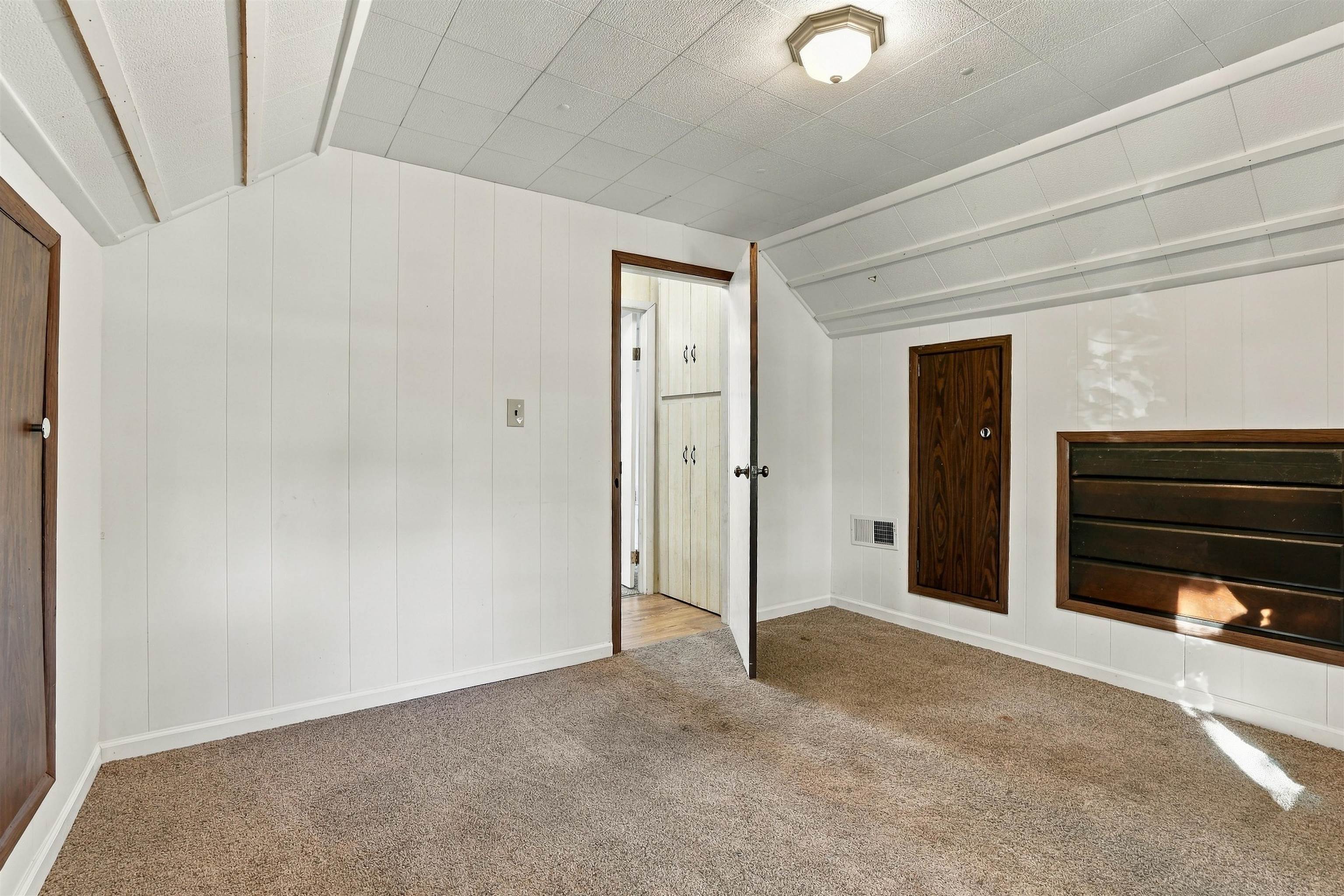 520 13TH STREET NORTH, Wisconsin Rapids, Wisconsin 54494, 4 Bedrooms Bedrooms, ,1 BathroomBathrooms,Residential,For Sale,520 13TH STREET NORTH,22605020
