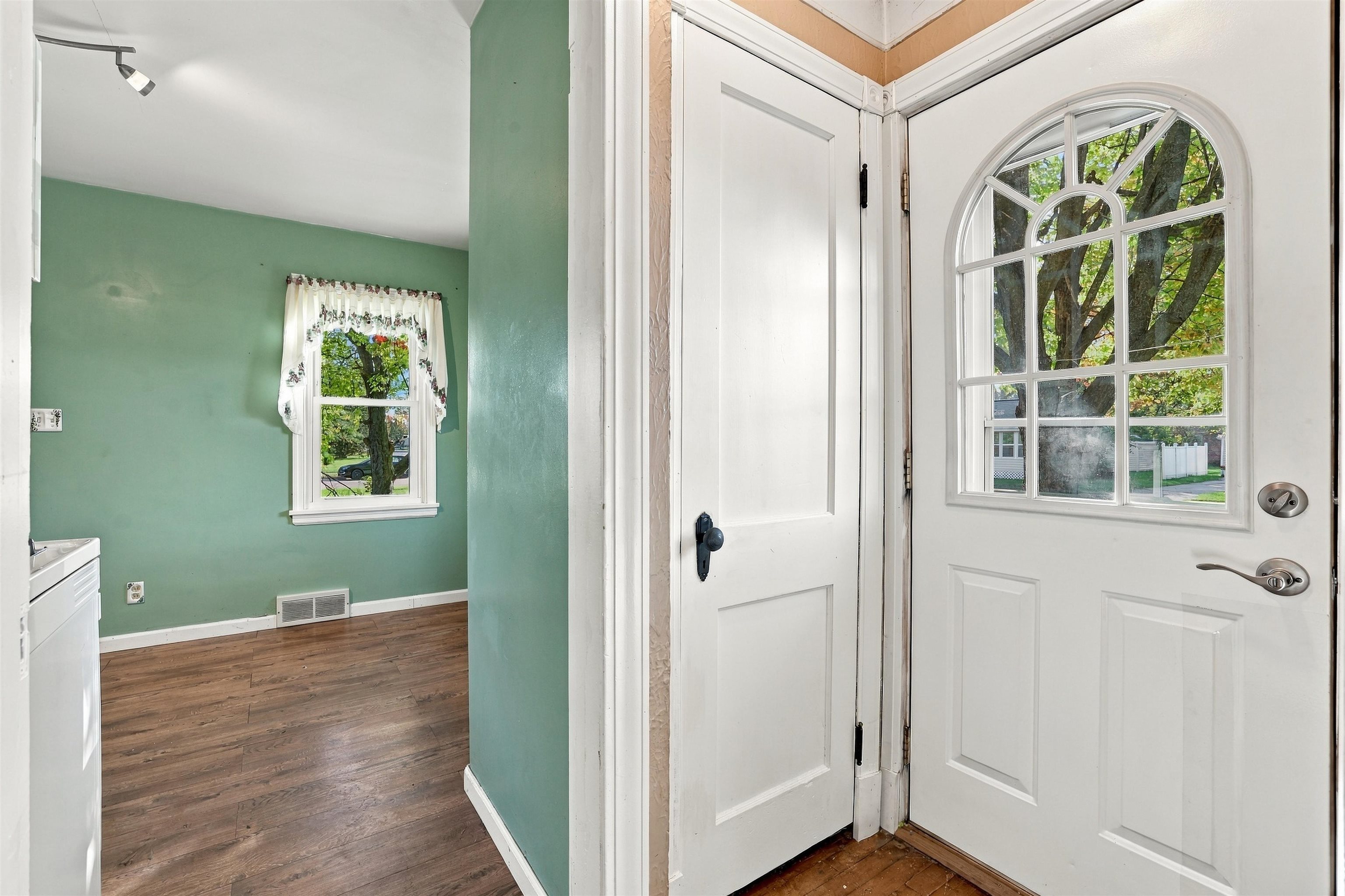 520 13TH STREET NORTH, Wisconsin Rapids, Wisconsin 54494, 4 Bedrooms Bedrooms, ,1 BathroomBathrooms,Residential,For Sale,520 13TH STREET NORTH,22605020