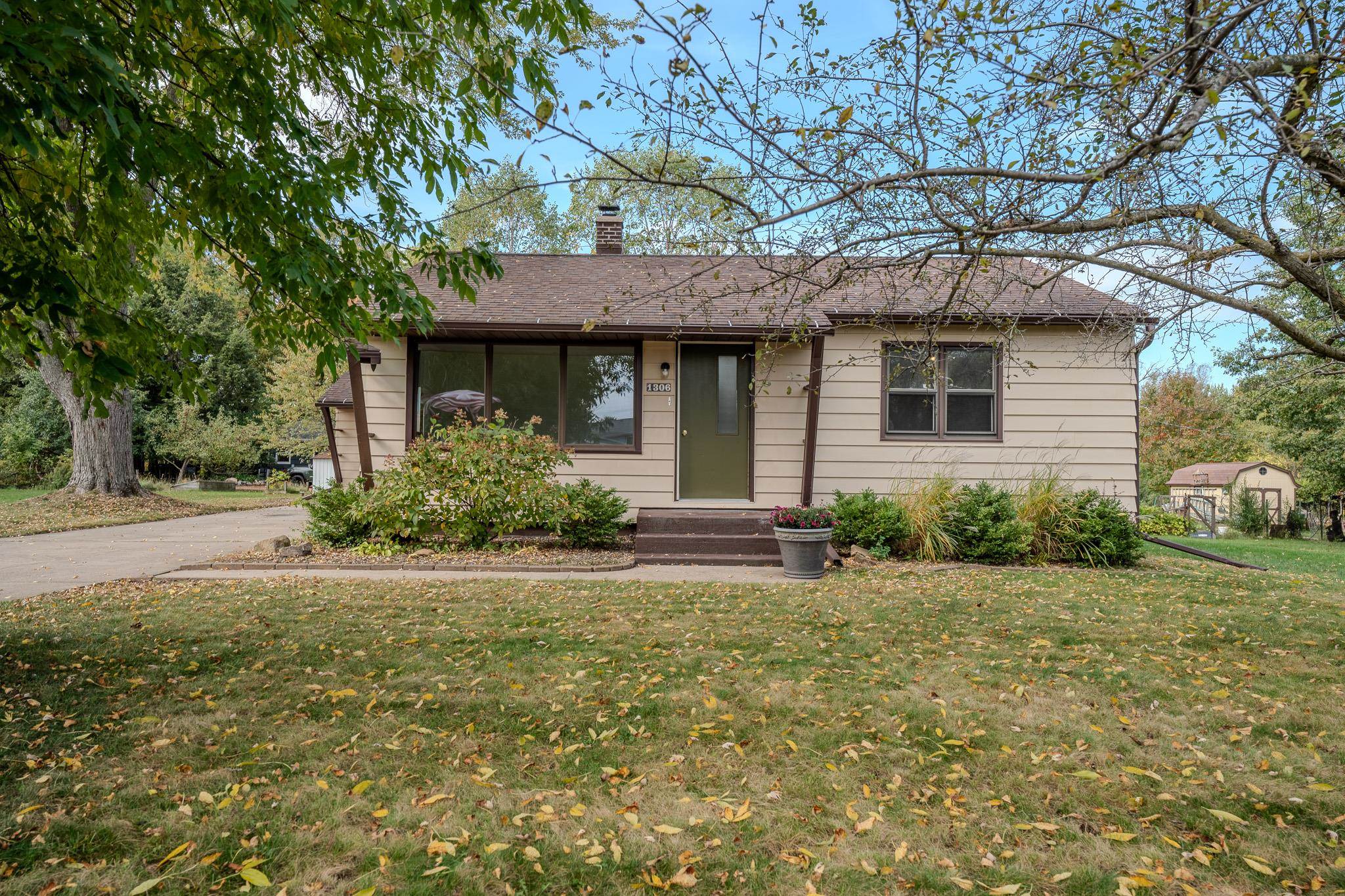 1306 S 13TH AVENUE, Wausau, Wisconsin 54401, 3 Bedrooms Bedrooms, ,1 BathroomBathrooms,Residential,For Sale,1306 S 13TH AVENUE,22605023