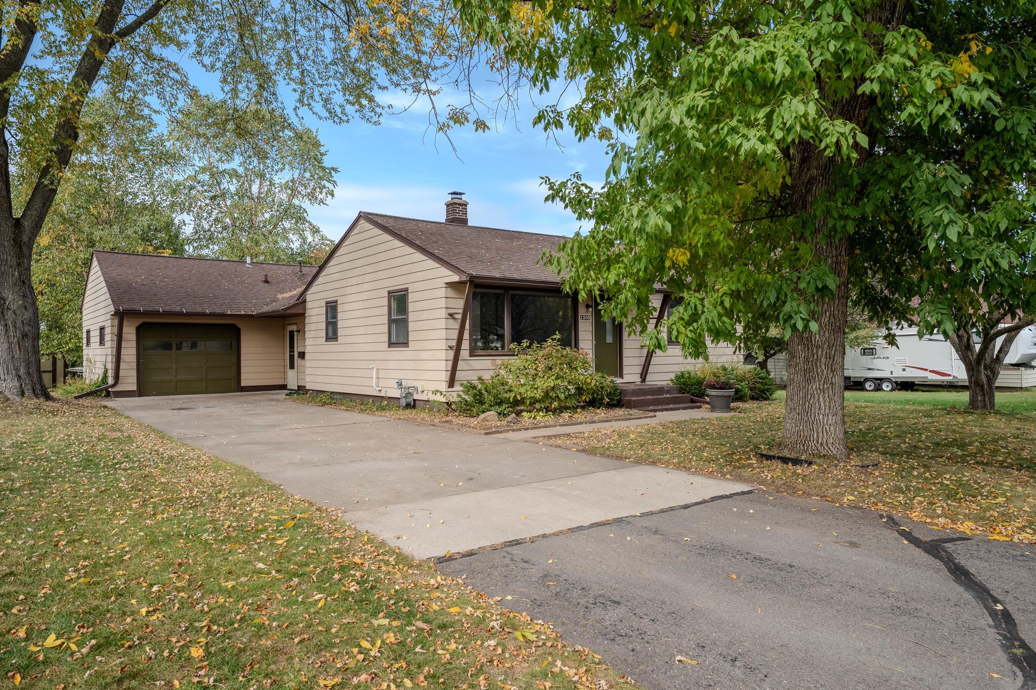 1306 S 13TH AVENUE, Wausau, Wisconsin 54401, 3 Bedrooms Bedrooms, ,1 BathroomBathrooms,Residential,For Sale,1306 S 13TH AVENUE,22605023