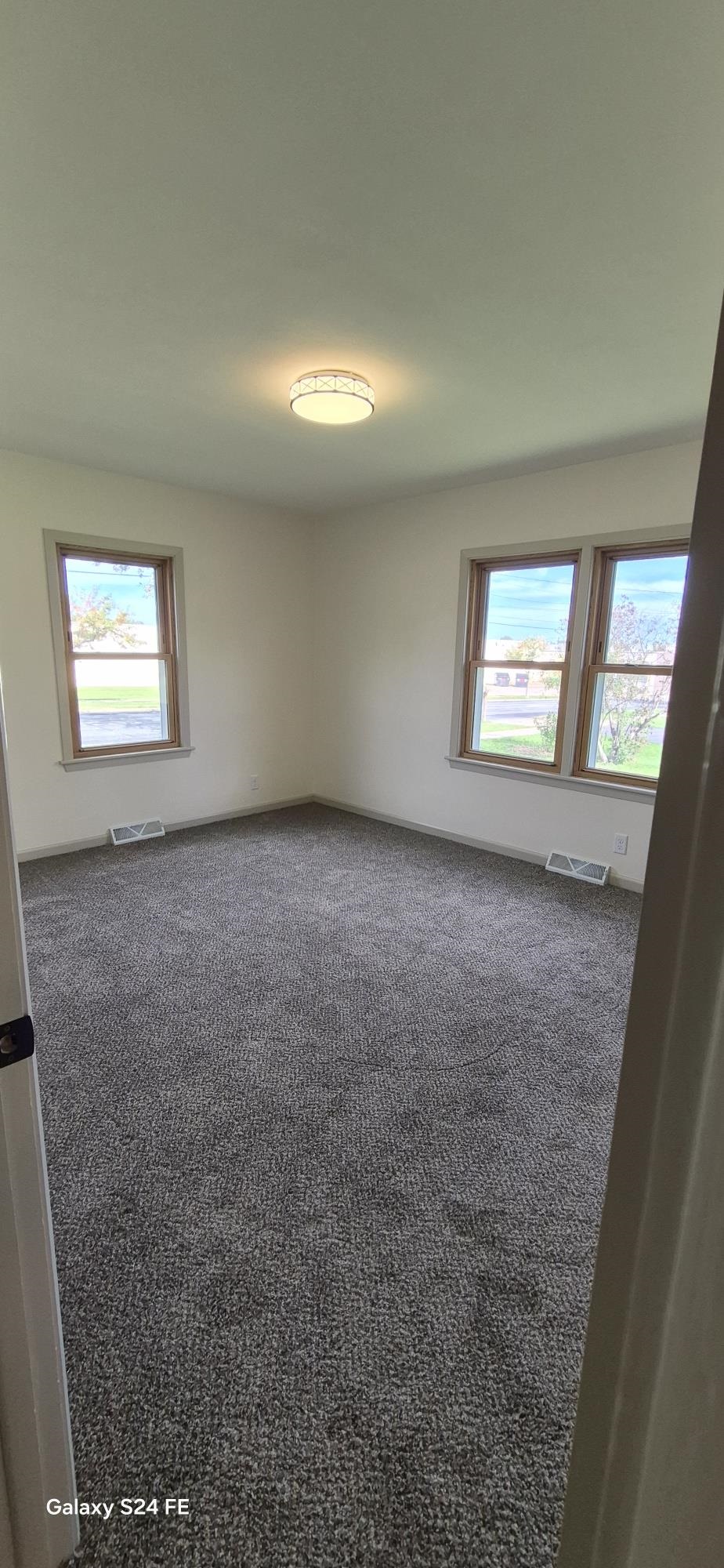 1111 N CHESTNUT AVENUE, Marshfield, Wisconsin 54449, 3 Bedrooms Bedrooms, ,2 BathroomsBathrooms,Residential,For Sale,1111 N CHESTNUT AVENUE,22605025