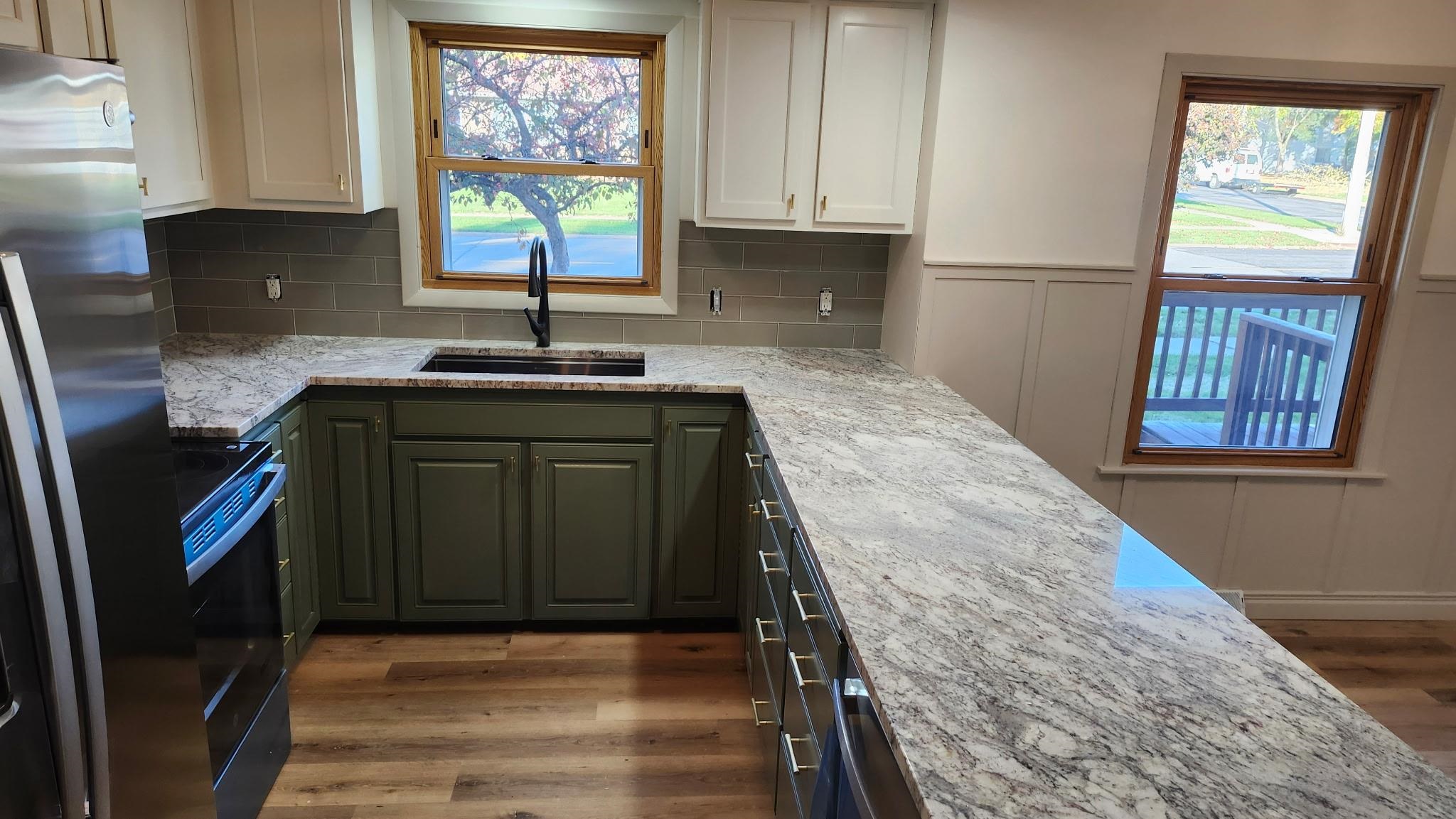 1111 N CHESTNUT AVENUE, Marshfield, Wisconsin 54449, 3 Bedrooms Bedrooms, ,2 BathroomsBathrooms,Residential,For Sale,1111 N CHESTNUT AVENUE,22605025
