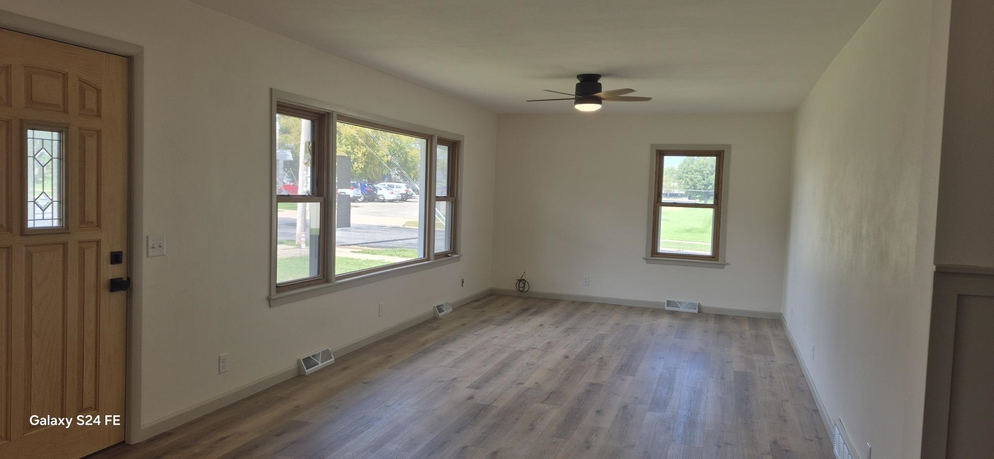 1111 N CHESTNUT AVENUE, Marshfield, Wisconsin 54449, 3 Bedrooms Bedrooms, ,2 BathroomsBathrooms,Residential,For Sale,1111 N CHESTNUT AVENUE,22605025