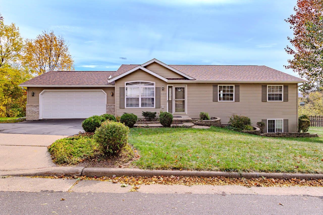 917 & 925 AUGUSTA AVENUE, Wausau, Wisconsin 54403, 4 Bedrooms Bedrooms, ,3 BathroomsBathrooms,Residential,For Sale,917 & 925 AUGUSTA AVENUE,22605064