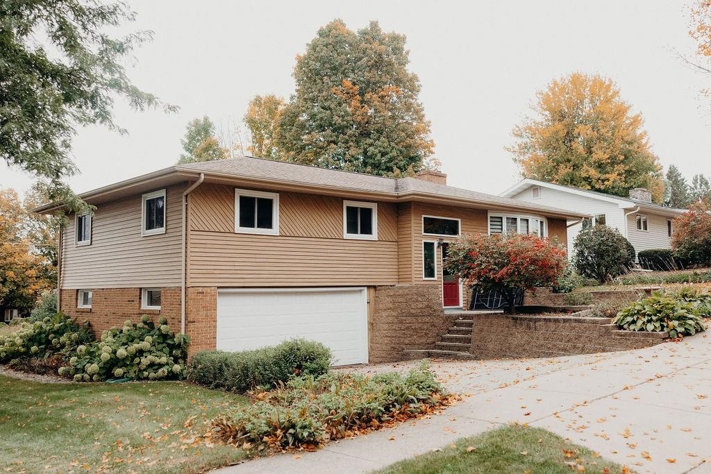 906 CHESTNUT STREET, Marathon, Wisconsin 54448, 3 Bedrooms Bedrooms, ,1 BathroomBathrooms,Residential,For Sale,906 CHESTNUT STREET,22605087