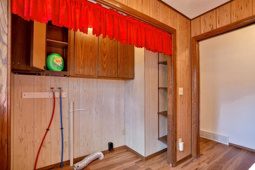 1433 N 16TH AVENUE, Wausau, Wisconsin 54401, 3 Bedrooms Bedrooms, ,2 BathroomsBathrooms,Residential,For Sale,1433 N 16TH AVENUE,22605090