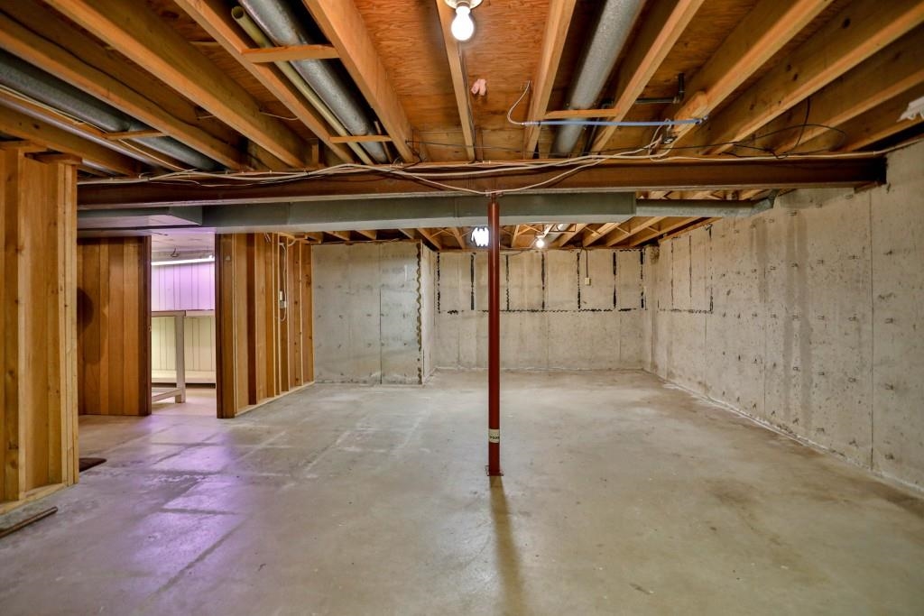 1433 N 16TH AVENUE, Wausau, Wisconsin 54401, 3 Bedrooms Bedrooms, ,2 BathroomsBathrooms,Residential,For Sale,1433 N 16TH AVENUE,22605090