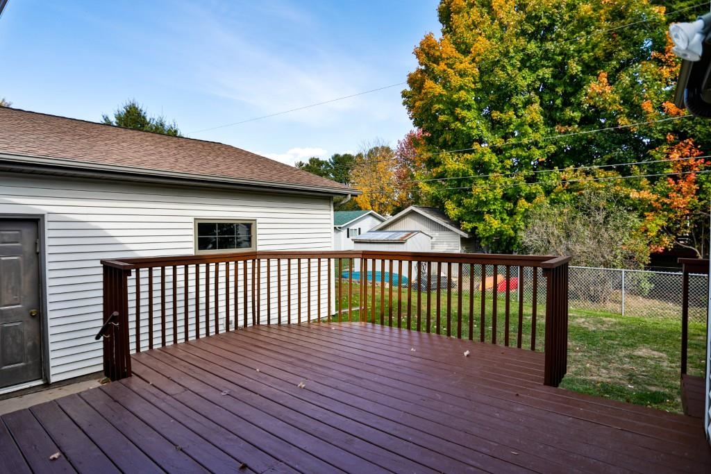 1433 N 16TH AVENUE, Wausau, Wisconsin 54401, 3 Bedrooms Bedrooms, ,2 BathroomsBathrooms,Residential,For Sale,1433 N 16TH AVENUE,22605090