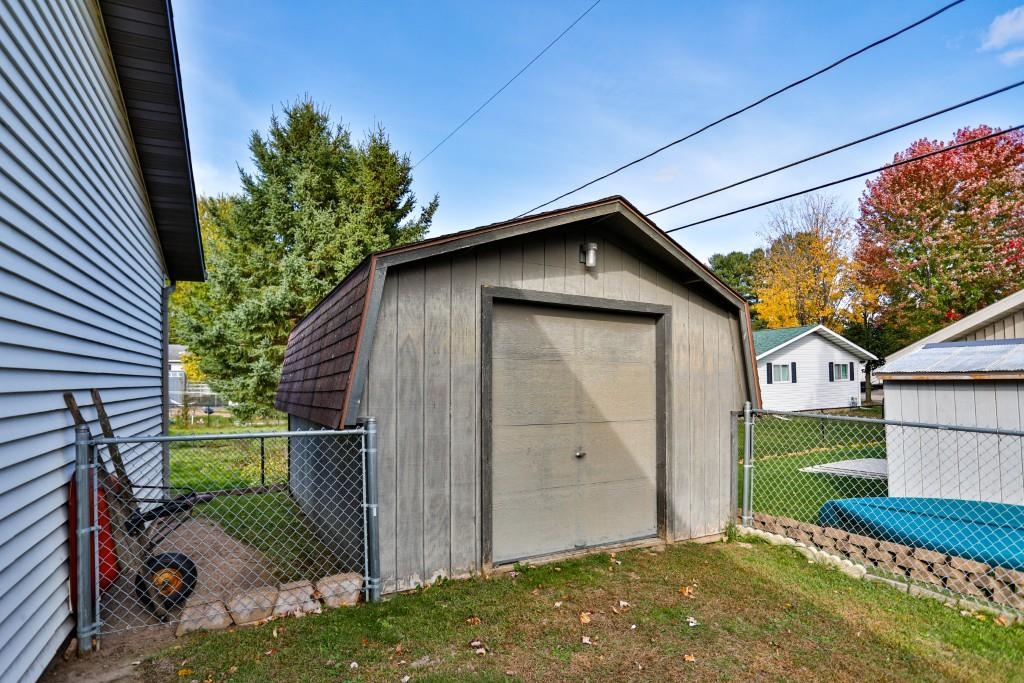 1433 N 16TH AVENUE, Wausau, Wisconsin 54401, 3 Bedrooms Bedrooms, ,2 BathroomsBathrooms,Residential,For Sale,1433 N 16TH AVENUE,22605090