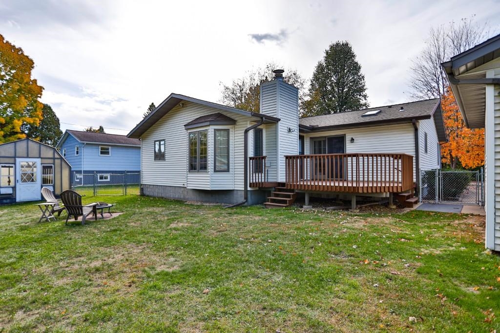 1433 N 16TH AVENUE, Wausau, Wisconsin 54401, 3 Bedrooms Bedrooms, ,2 BathroomsBathrooms,Residential,For Sale,1433 N 16TH AVENUE,22605090