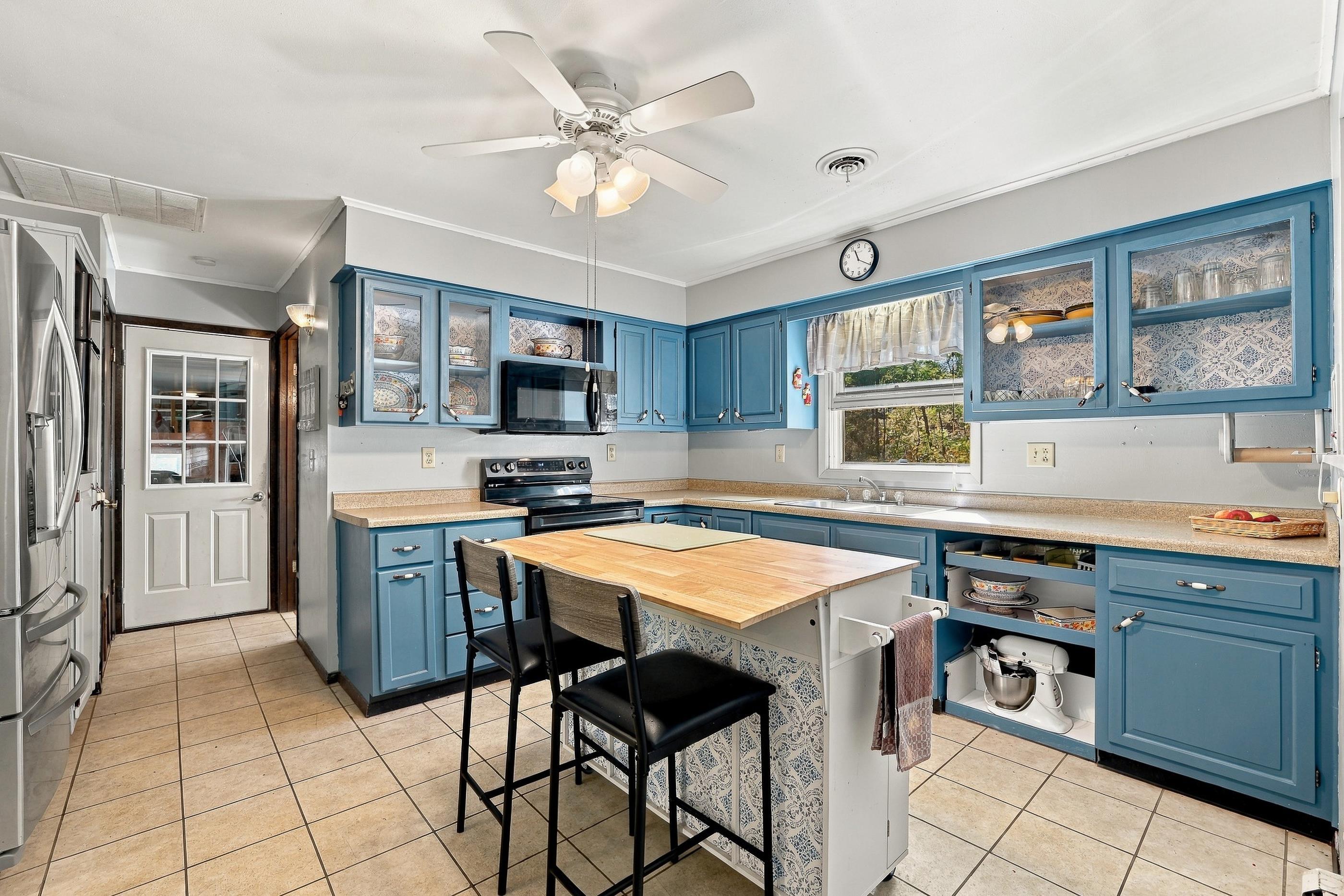 1617 OAK STREET, Almond, Wisconsin 54909, 3 Bedrooms Bedrooms, ,2 BathroomsBathrooms,Residential,For Sale,1617 OAK STREET,22605095
