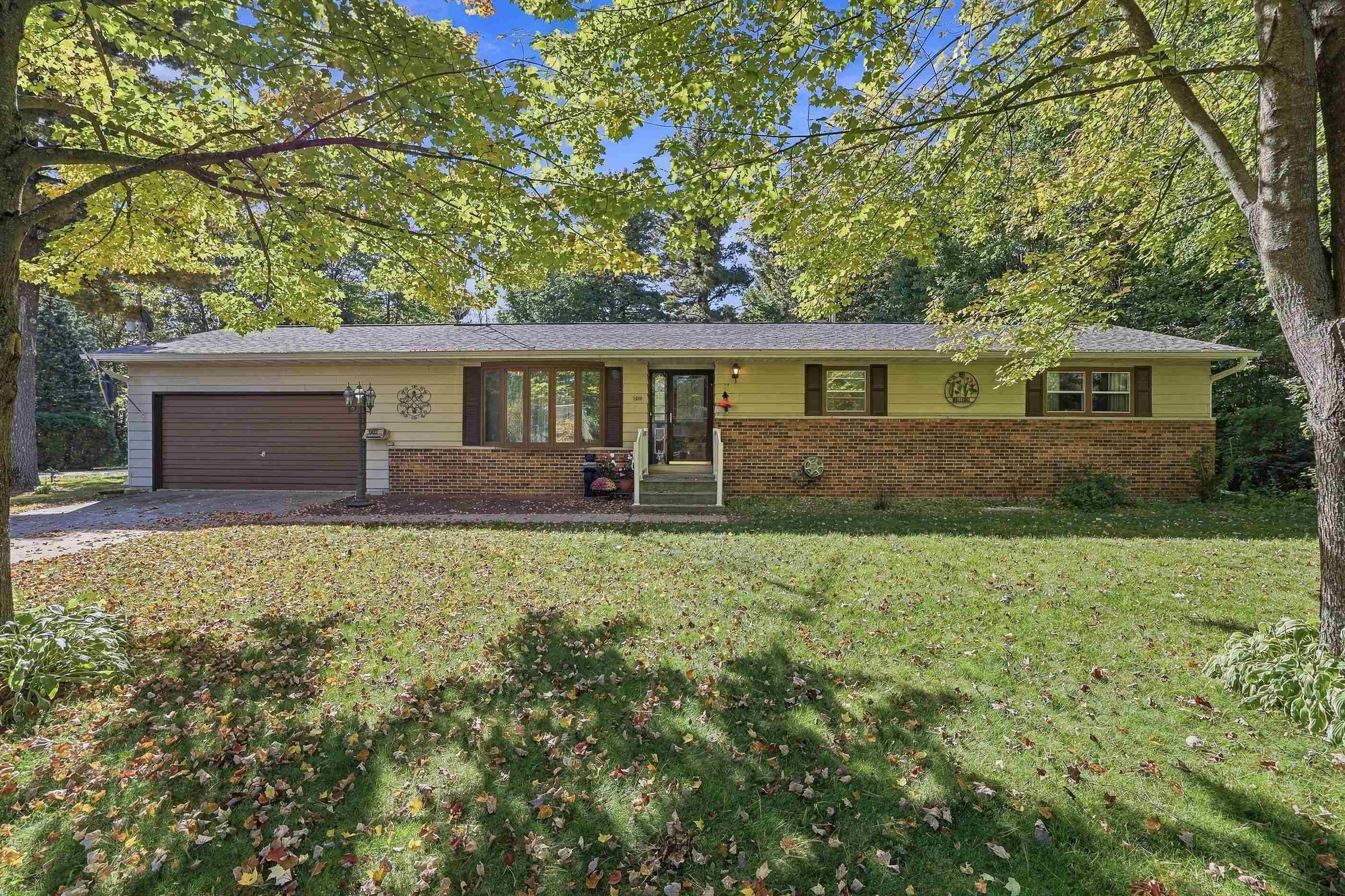 1617 OAK STREET, Almond, Wisconsin 54909, 3 Bedrooms Bedrooms, ,2 BathroomsBathrooms,Residential,For Sale,1617 OAK STREET,22605095