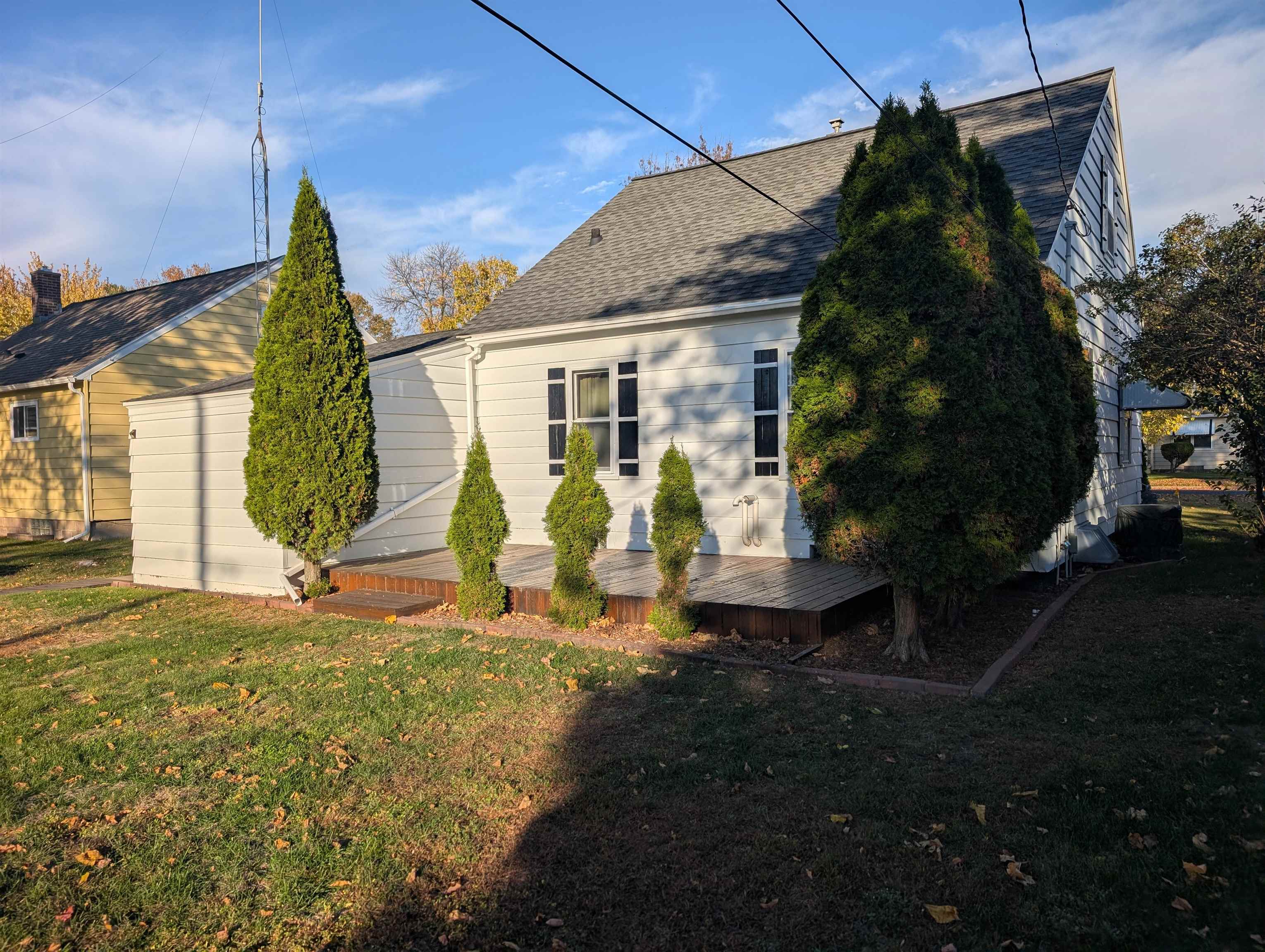 932 S 11TH AVENUE, Wausau, Wisconsin 54401, 3 Bedrooms Bedrooms, ,1 BathroomBathrooms,Residential,For Sale,932 S 11TH AVENUE,22605104