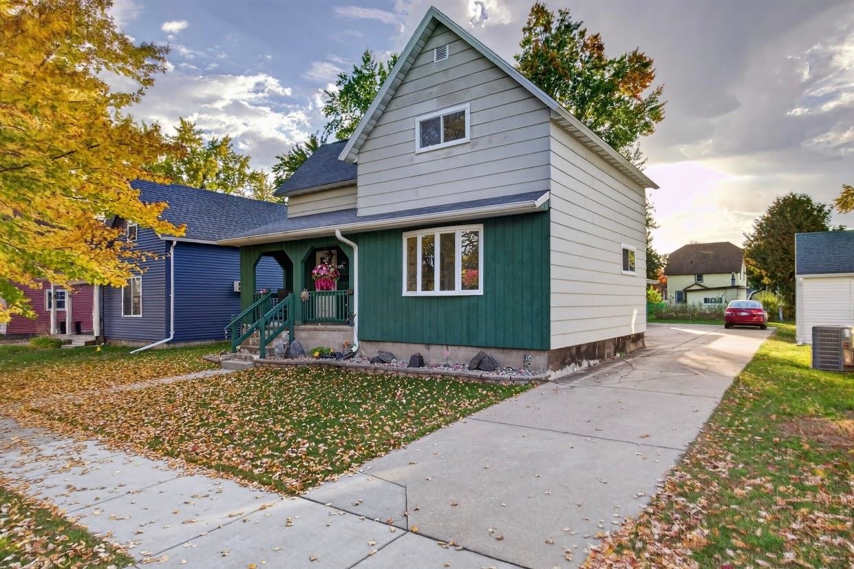 441 N 10TH AVENUE, Wisconsin Rapids, Wisconsin 54495, 3 Bedrooms Bedrooms, ,2 BathroomsBathrooms,Residential,For Sale,441 N 10TH AVENUE,22605107