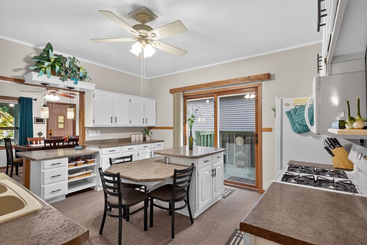 441 N 10TH AVENUE, Wisconsin Rapids, Wisconsin 54495, 3 Bedrooms Bedrooms, ,2 BathroomsBathrooms,Residential,For Sale,441 N 10TH AVENUE,22605107