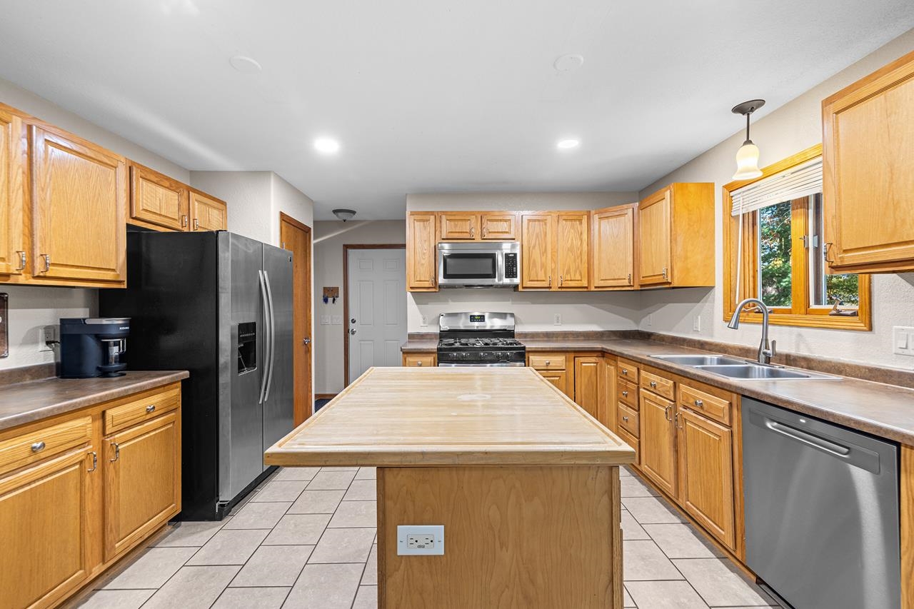 5007 S TIMBER STREET, Weston, Wisconsin 54476, 3 Bedrooms Bedrooms, ,3 BathroomsBathrooms,Residential,For Sale,5007 S TIMBER STREET,22605112