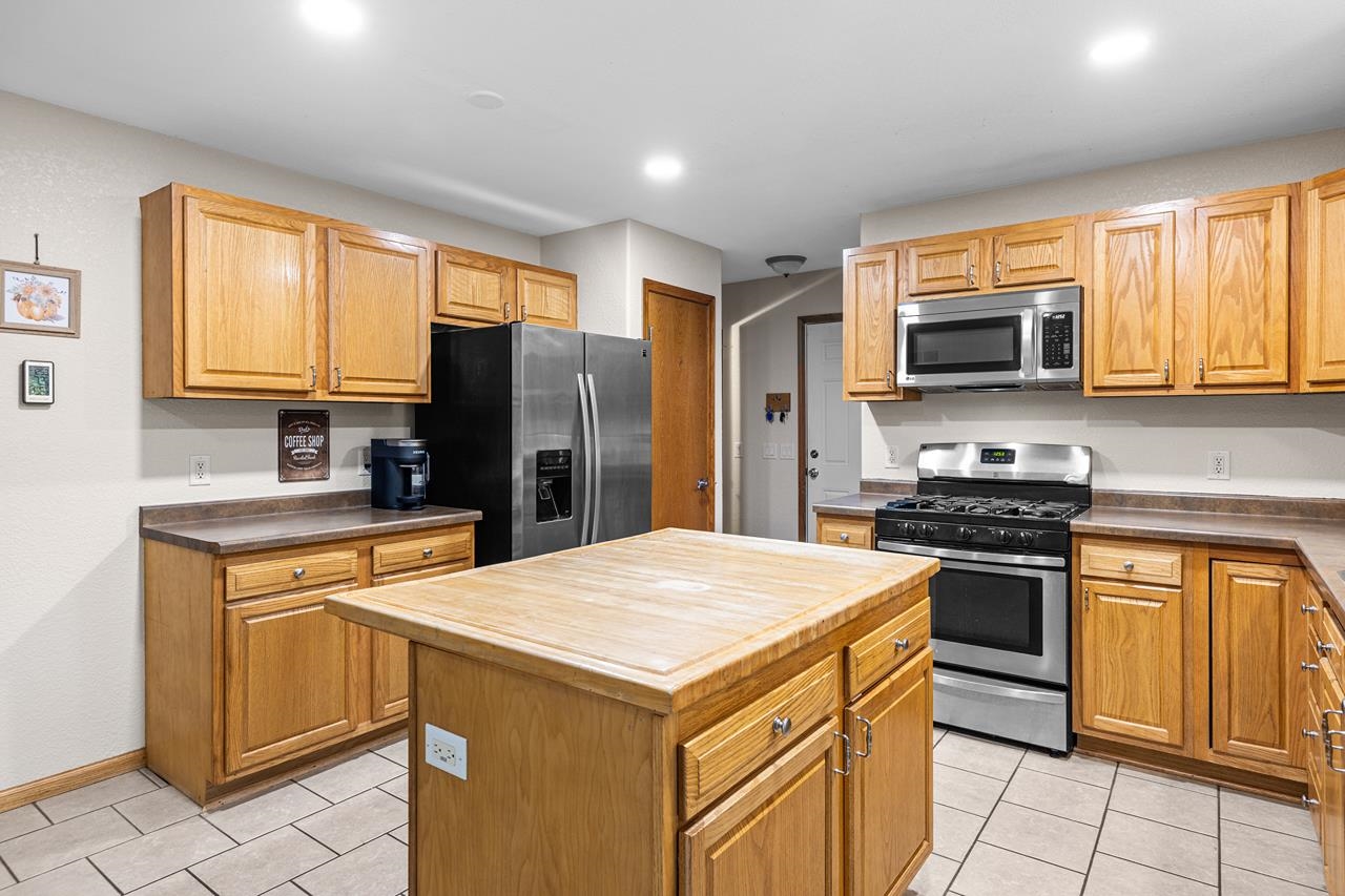 5007 S TIMBER STREET, Weston, Wisconsin 54476, 3 Bedrooms Bedrooms, ,3 BathroomsBathrooms,Residential,For Sale,5007 S TIMBER STREET,22605112