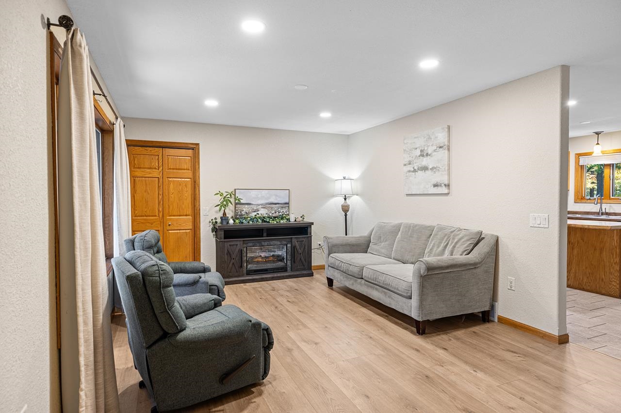 5007 S TIMBER STREET, Weston, Wisconsin 54476, 3 Bedrooms Bedrooms, ,3 BathroomsBathrooms,Residential,For Sale,5007 S TIMBER STREET,22605112