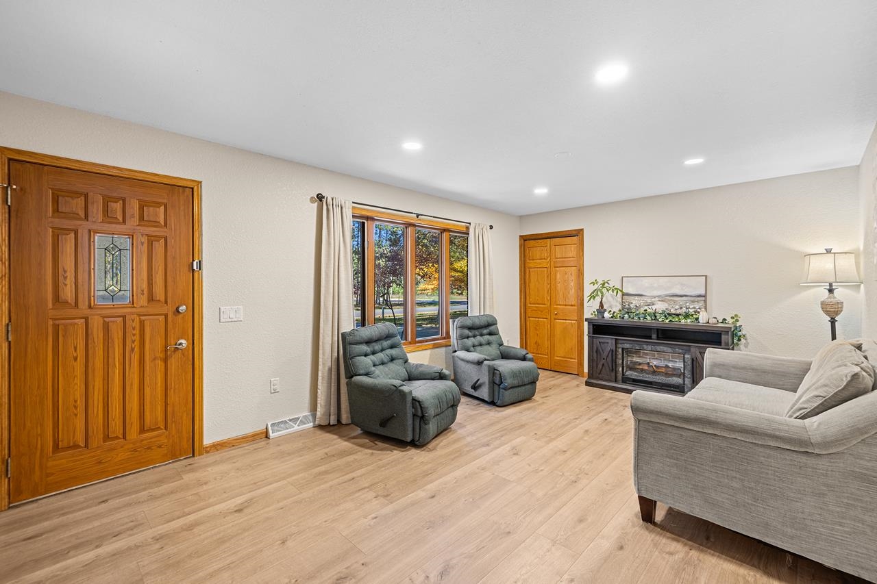 5007 S TIMBER STREET, Weston, Wisconsin 54476, 3 Bedrooms Bedrooms, ,3 BathroomsBathrooms,Residential,For Sale,5007 S TIMBER STREET,22605112