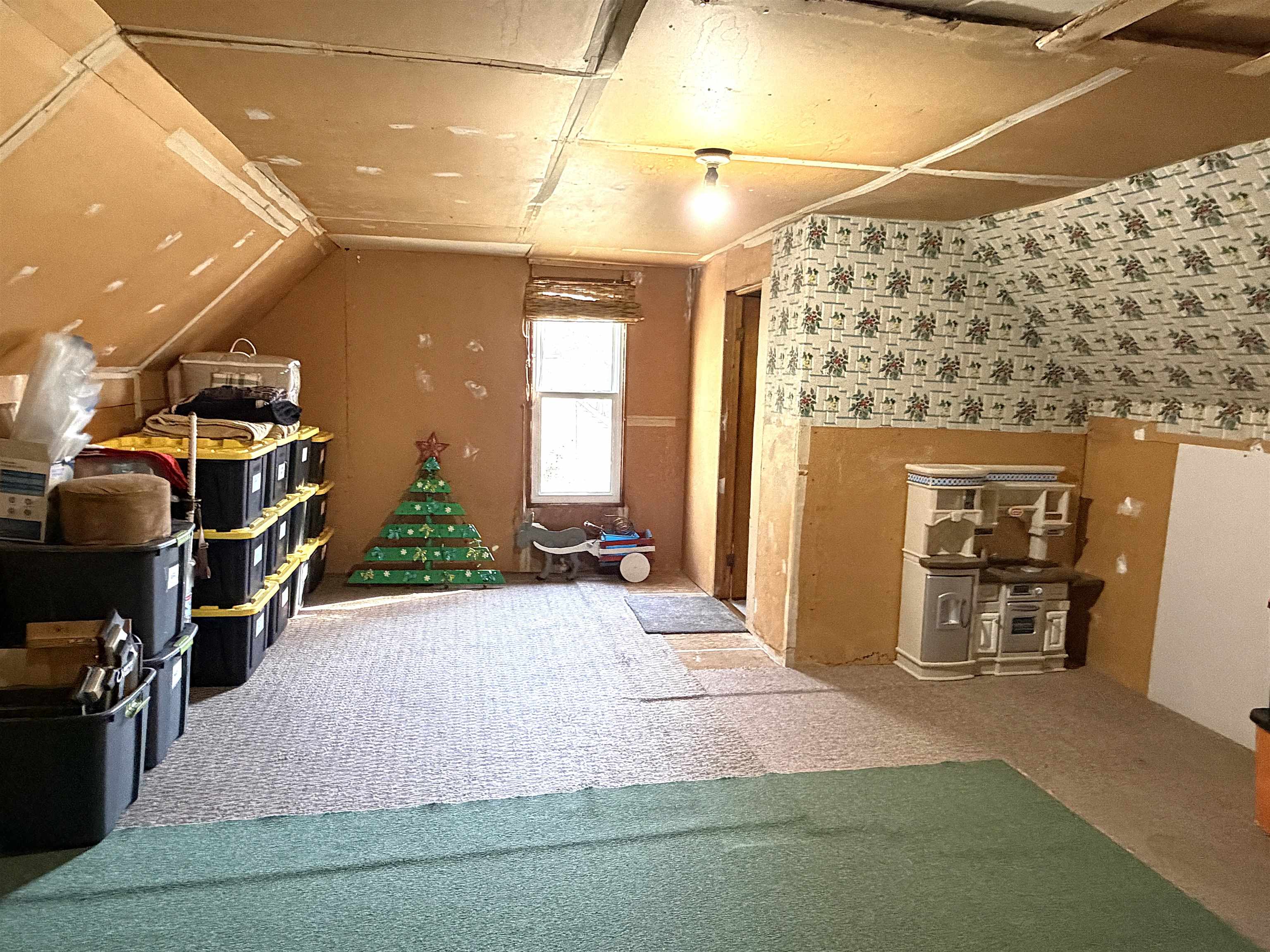 628 MENDLIK AVENUE, Antigo, Wisconsin 54409, 4 Bedrooms Bedrooms, ,3 BathroomsBathrooms,Residential,For Sale,628 MENDLIK AVENUE,22605113