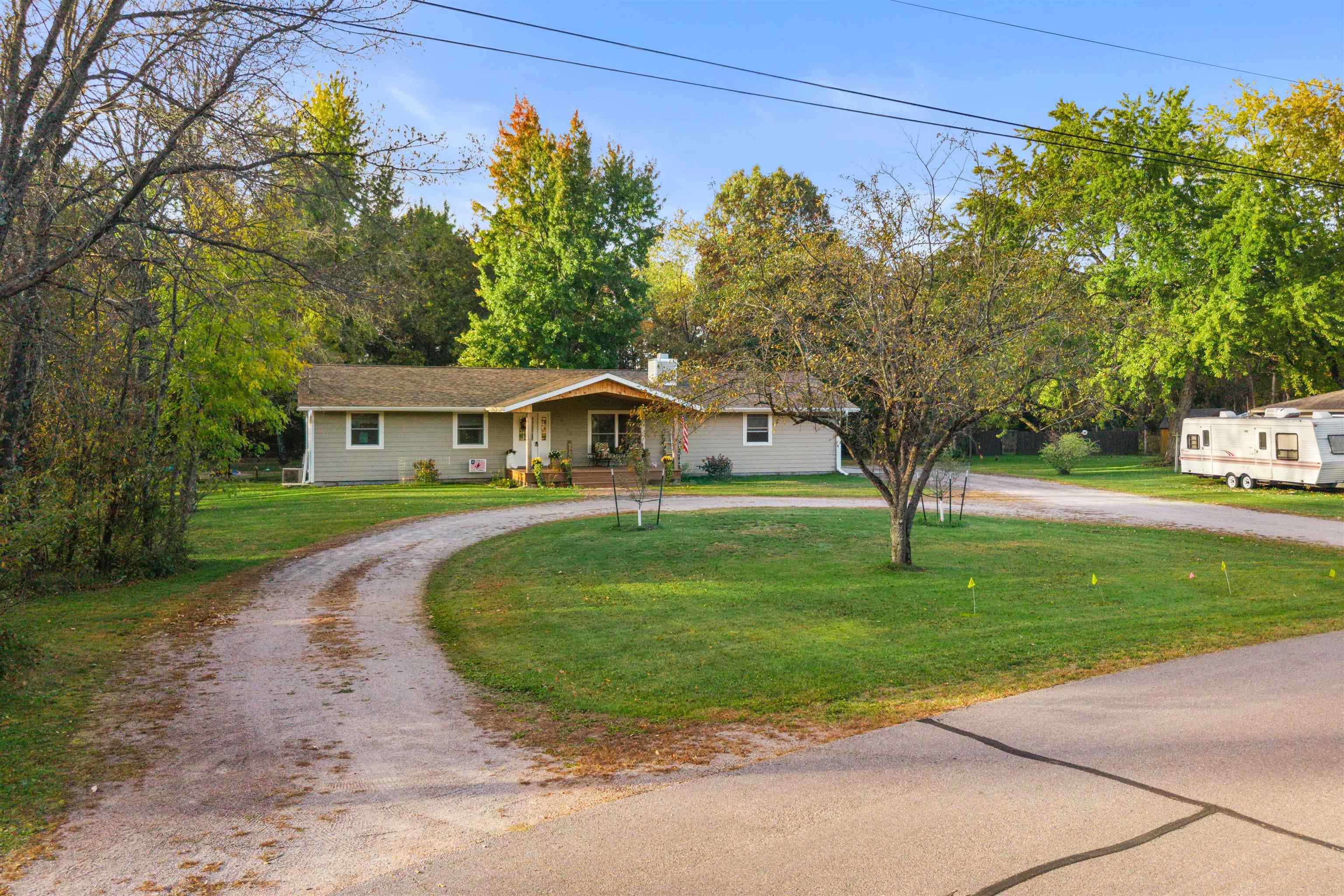 6640 S PARK DRIVE, Wisconsin Rapids, Wisconsin 54494, 4 Bedrooms Bedrooms, ,1 BathroomBathrooms,Residential,For Sale,6640 S PARK DRIVE,22605119