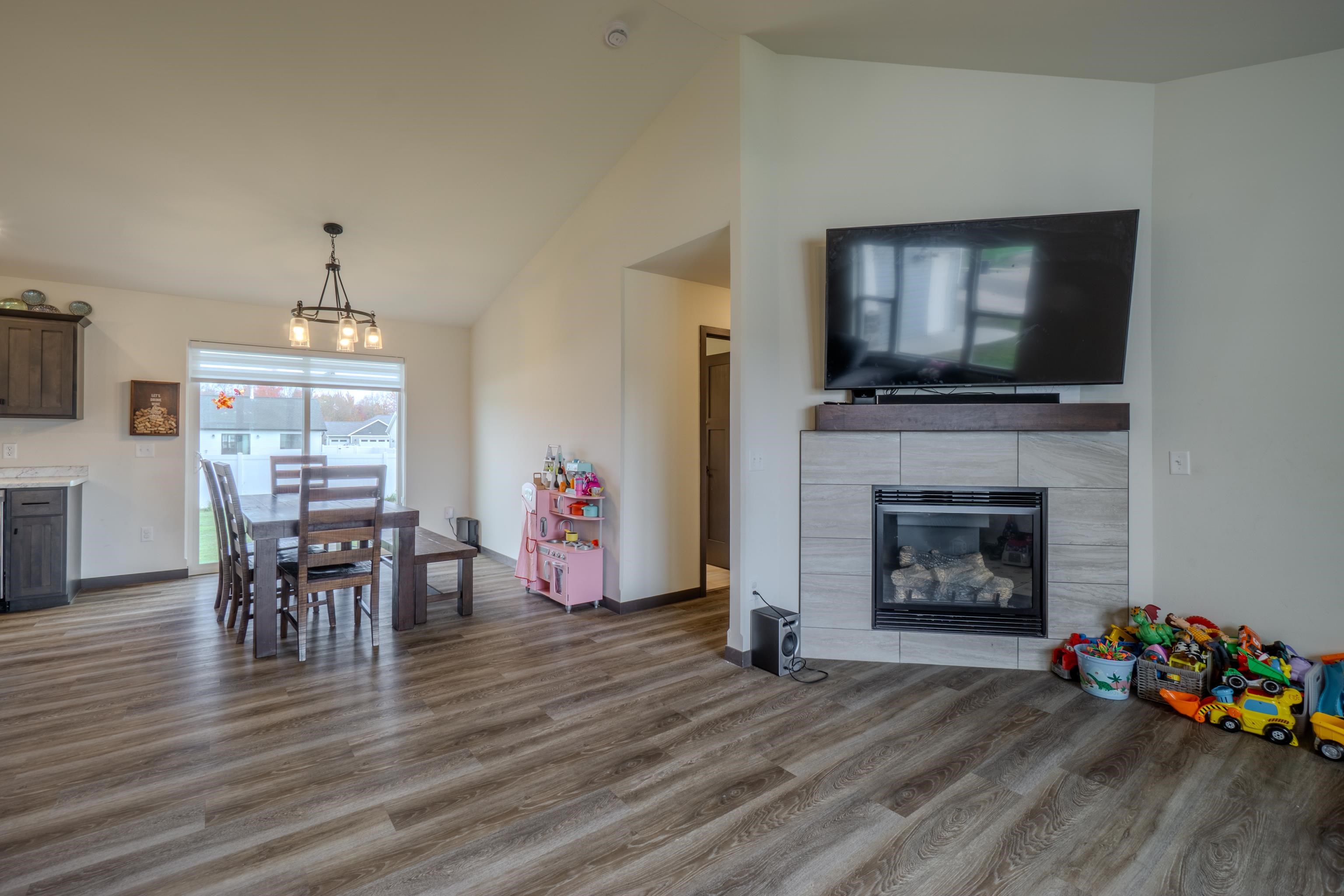 8403 HINNER SPRINGS DRIVE, Weston, Wisconsin 54476, 3 Bedrooms Bedrooms, ,2 BathroomsBathrooms,Residential,For Sale,8403 HINNER SPRINGS DRIVE,22605120