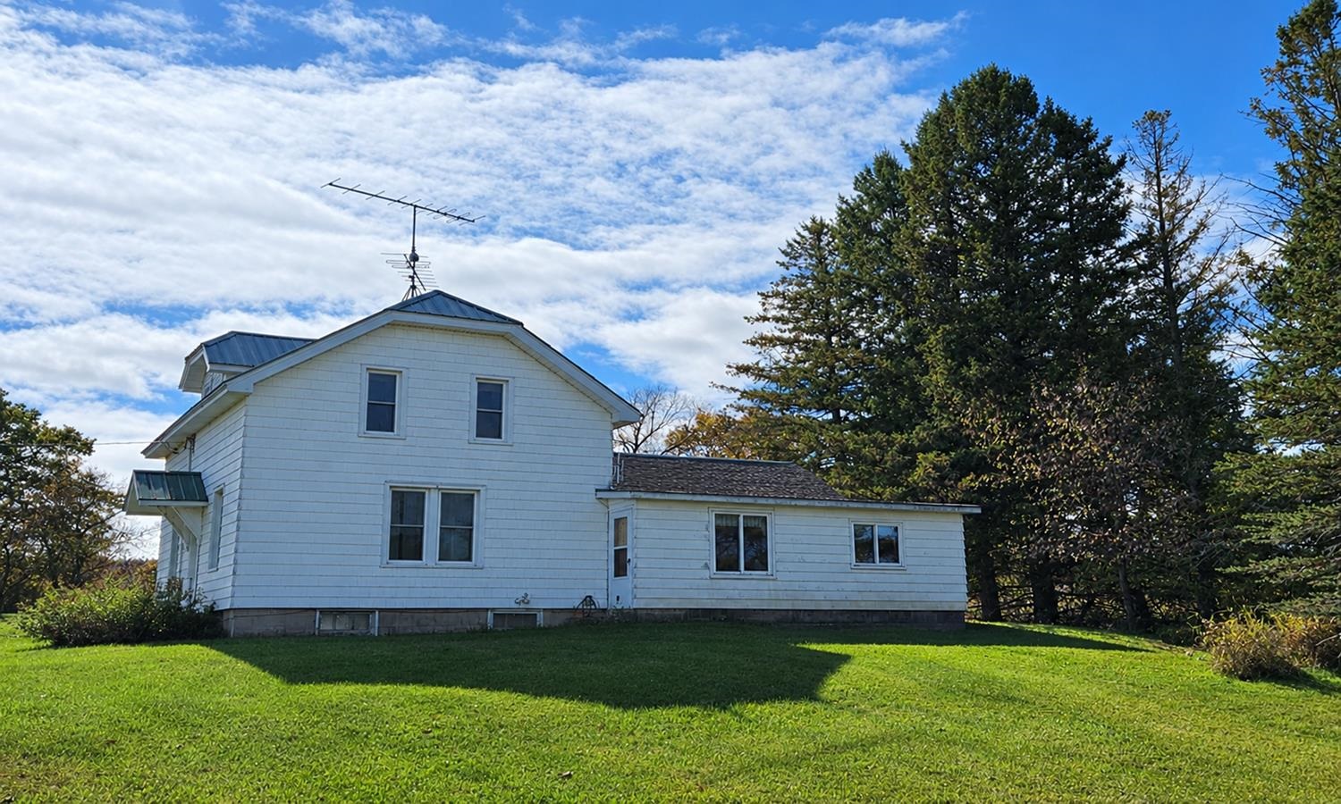 N6777 COUNTY ROAD G, Neillsville, Wisconsin 54456, 2 Bedrooms Bedrooms, ,1 BathroomBathrooms,Residential,For Sale,N6777 COUNTY ROAD G,22605121