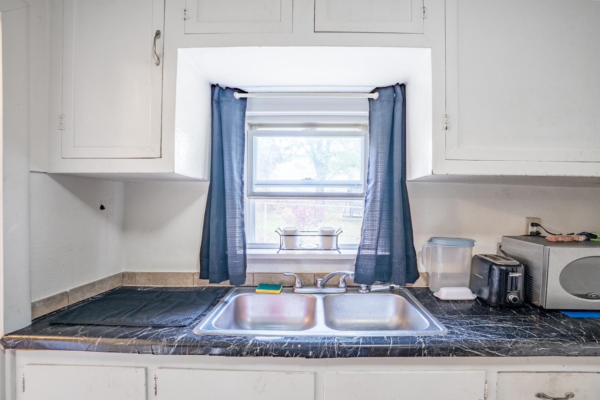 305 12TH AVENUE SOUTH, Wausau, Wisconsin 54401, 1 Bedroom Bedrooms, ,1 BathroomBathrooms,Residential,For Sale,305 12TH AVENUE SOUTH,22605128
