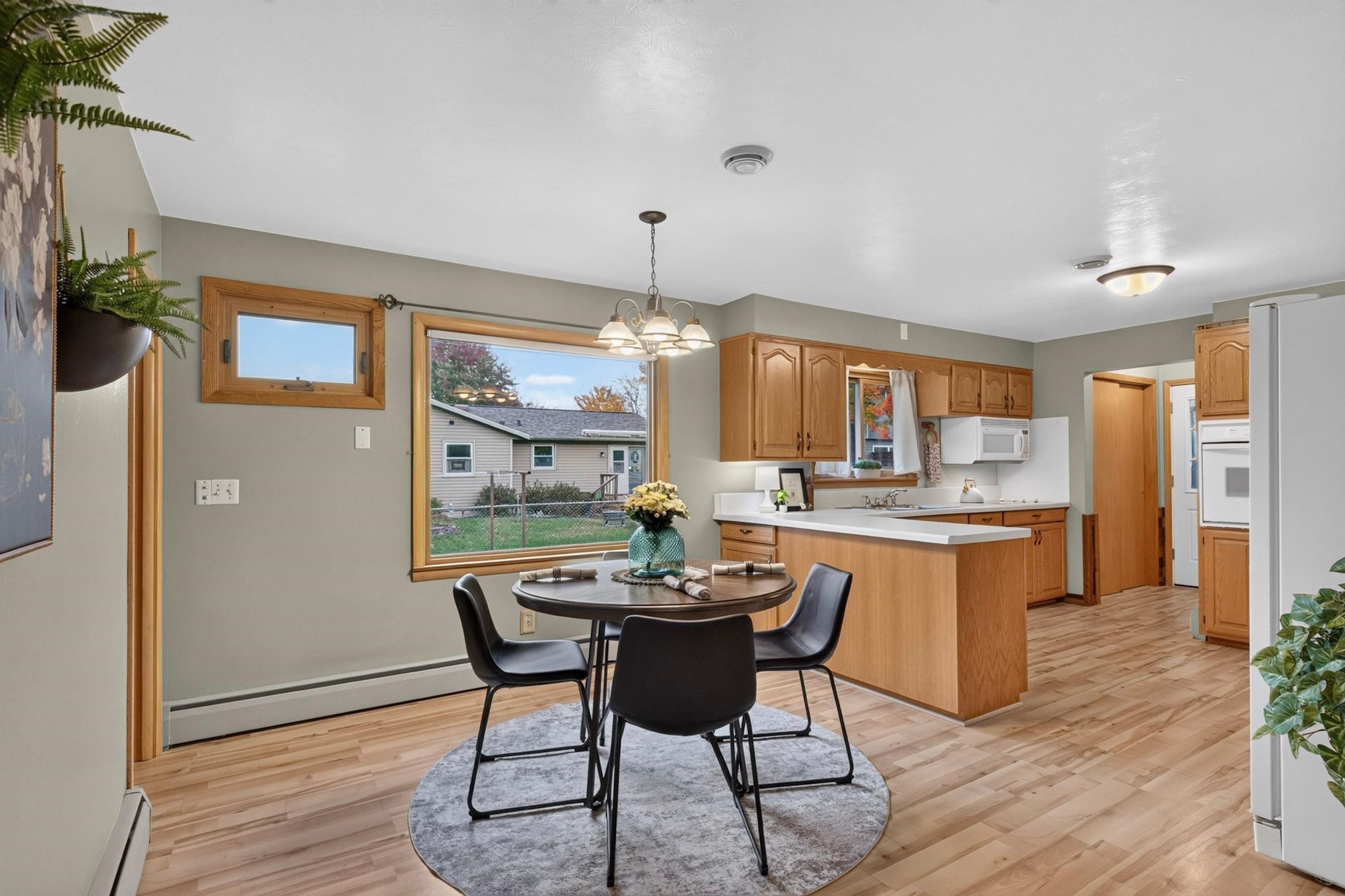 1121 S 18TH STREET, Wisconsin Rapids, Wisconsin 54494, 3 Bedrooms Bedrooms, ,1 BathroomBathrooms,Residential,For Sale,1121 S 18TH STREET,22605138