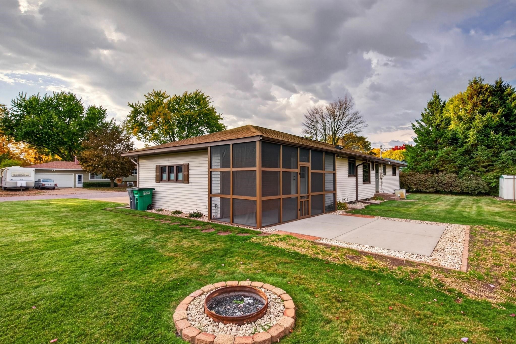 1121 S 18TH STREET, Wisconsin Rapids, Wisconsin 54494, 3 Bedrooms Bedrooms, ,1 BathroomBathrooms,Residential,For Sale,1121 S 18TH STREET,22605138
