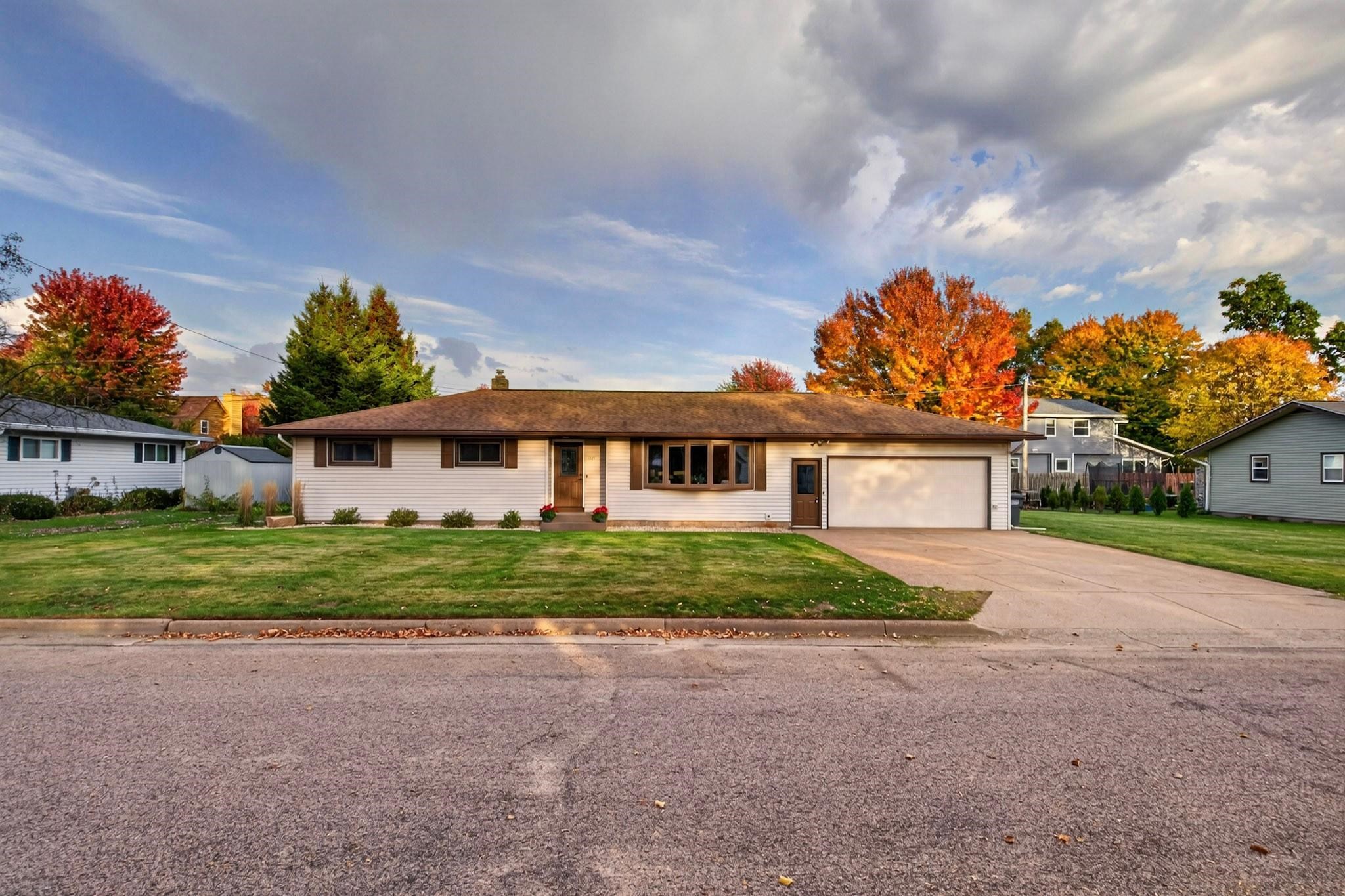 1121 S 18TH STREET, Wisconsin Rapids, Wisconsin 54494, 3 Bedrooms Bedrooms, ,1 BathroomBathrooms,Residential,For Sale,1121 S 18TH STREET,22605138