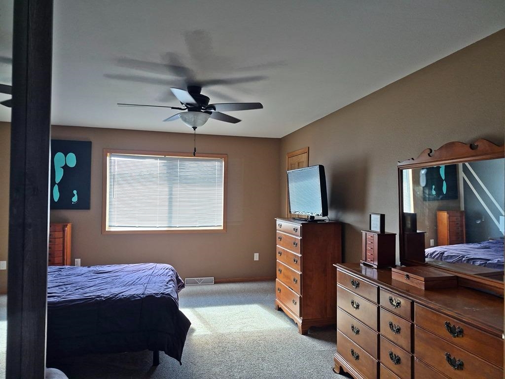 805 W ROBERTS STREET, Spencer, Wisconsin 54479, 4 Bedrooms Bedrooms, ,2 BathroomsBathrooms,Residential,For Sale,805 W ROBERTS STREET,22605139