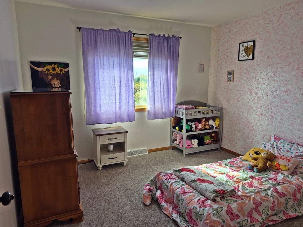 805 W ROBERTS STREET, Spencer, Wisconsin 54479, 4 Bedrooms Bedrooms, ,2 BathroomsBathrooms,Residential,For Sale,805 W ROBERTS STREET,22605139