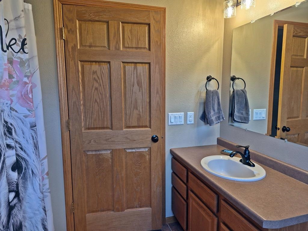 805 W ROBERTS STREET, Spencer, Wisconsin 54479, 4 Bedrooms Bedrooms, ,2 BathroomsBathrooms,Residential,For Sale,805 W ROBERTS STREET,22605139