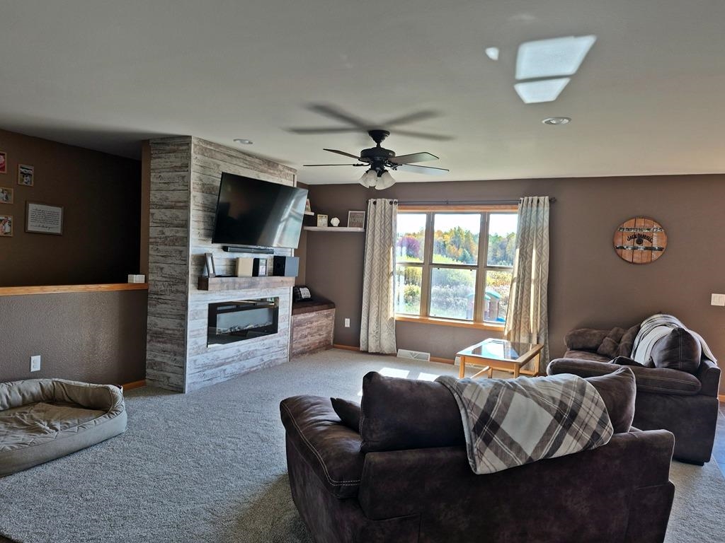 805 W ROBERTS STREET, Spencer, Wisconsin 54479, 4 Bedrooms Bedrooms, ,2 BathroomsBathrooms,Residential,For Sale,805 W ROBERTS STREET,22605139