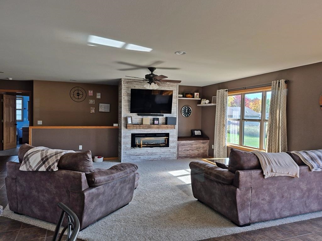 805 W ROBERTS STREET, Spencer, Wisconsin 54479, 4 Bedrooms Bedrooms, ,2 BathroomsBathrooms,Residential,For Sale,805 W ROBERTS STREET,22605139