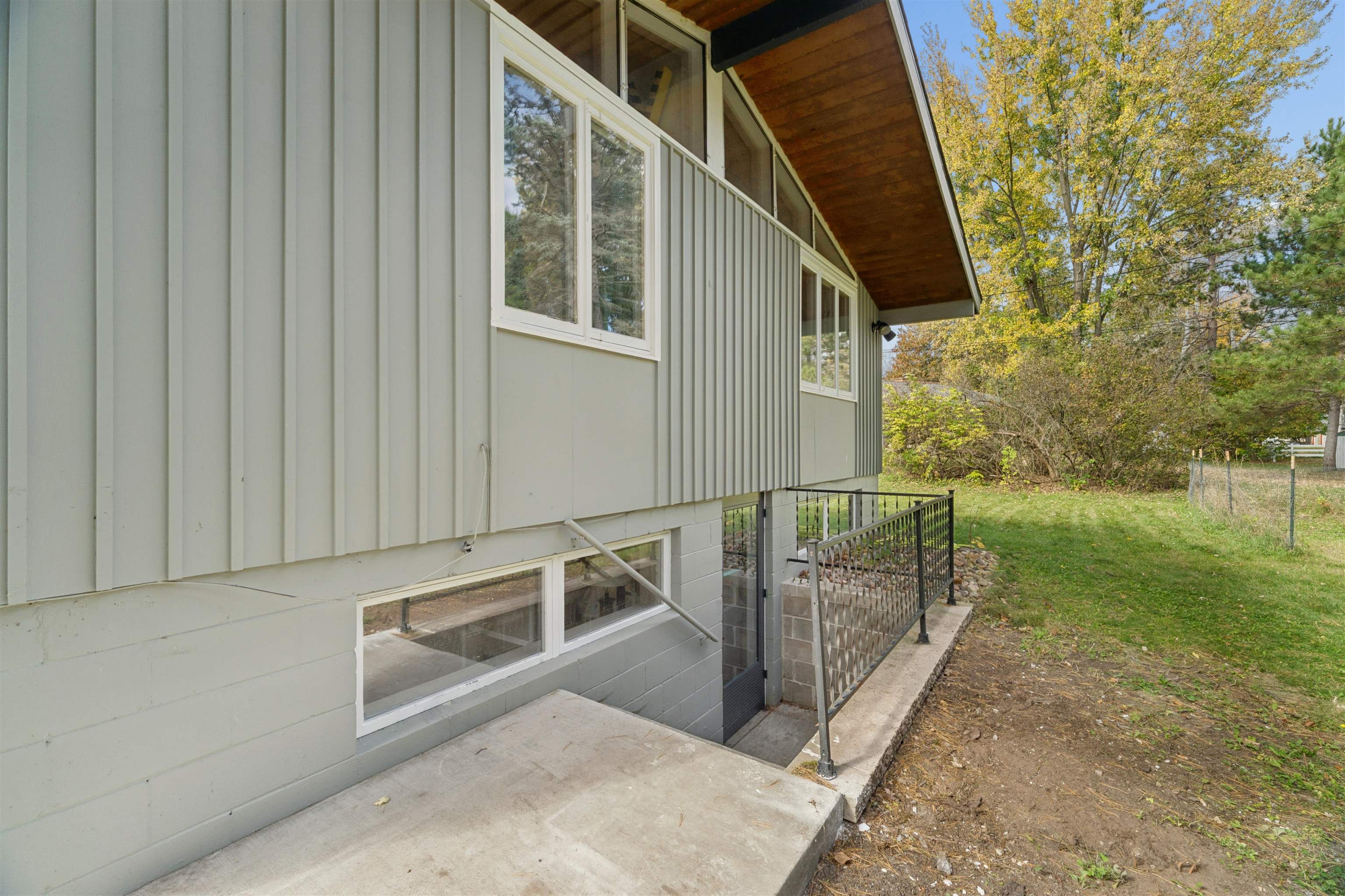 1190 1ST STREET, Port Edwards, Wisconsin 54469-0000, 4 Bedrooms Bedrooms, ,2 BathroomsBathrooms,Residential,For Sale,1190 1ST STREET,22605143