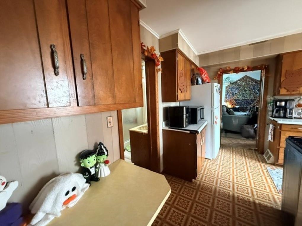 409 PIER STREET, Merrill, Wisconsin 54452, 2 Bedrooms Bedrooms, 6 Rooms Rooms,1 BathroomBathrooms,Multi-family,For Sale,409 PIER STREET,22605148