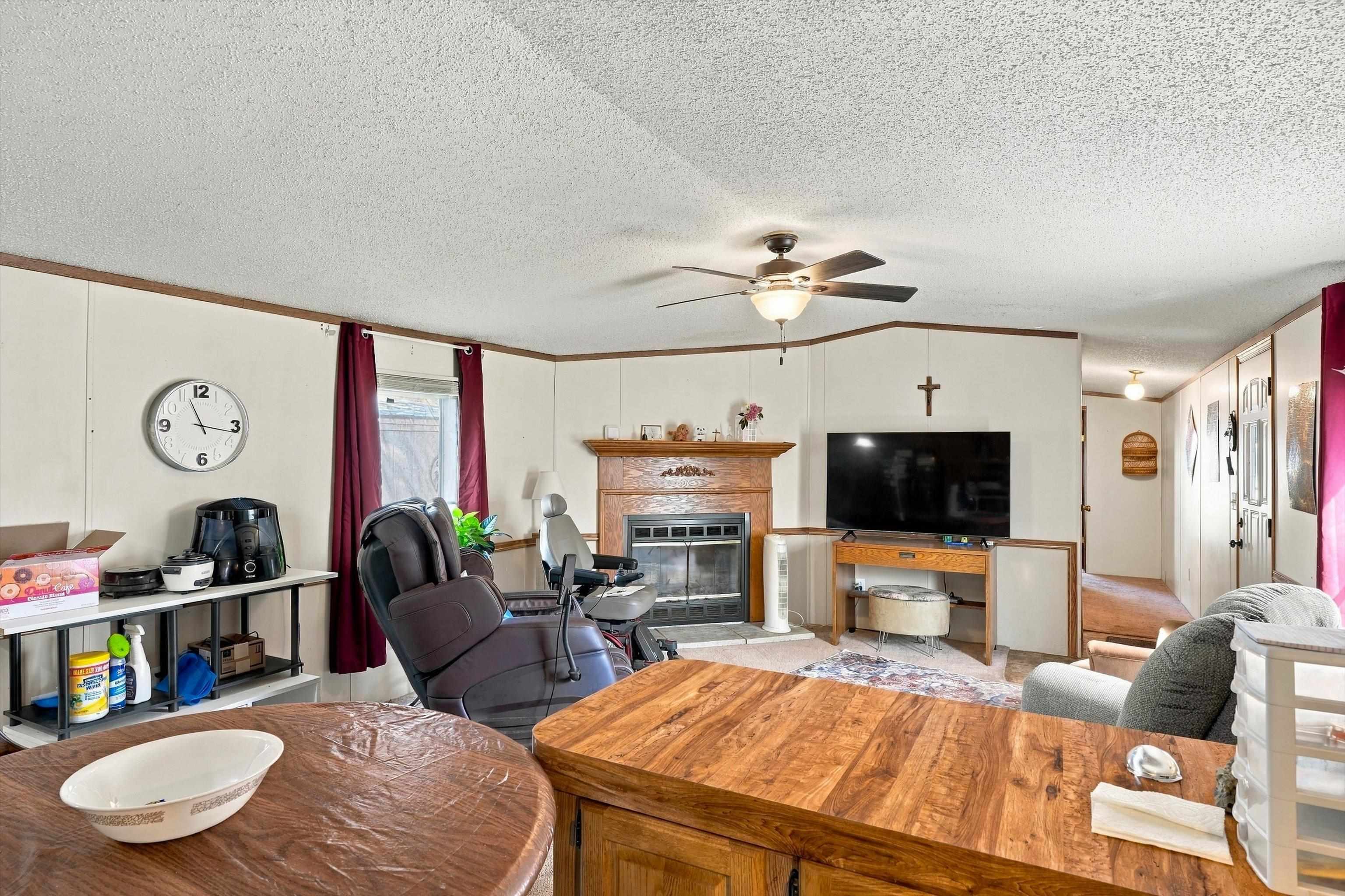 1407 N PEACH AVENUE, Marshfield, Wisconsin 54449, 3 Bedrooms Bedrooms, ,2 BathroomsBathrooms,Residential,For Sale,1407 N PEACH AVENUE,22605149