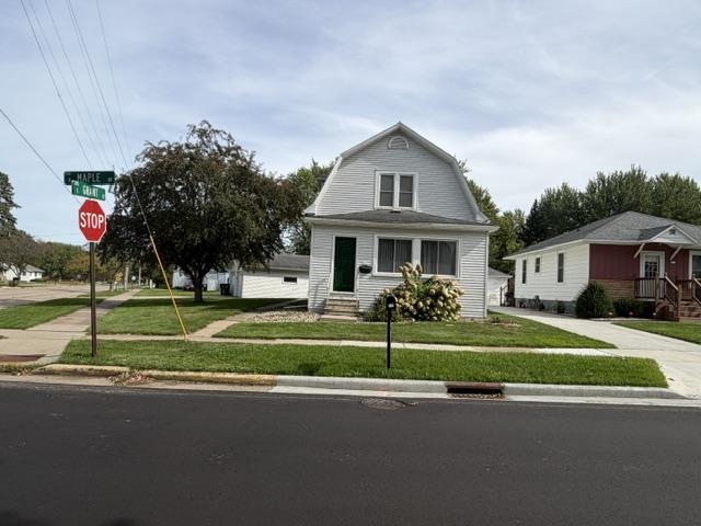 713 N MAPLE AVENUE, Marshfield, Wisconsin 54449, 4 Bedrooms Bedrooms, ,2 BathroomsBathrooms,Residential,For Sale,713 N MAPLE AVENUE,22605151