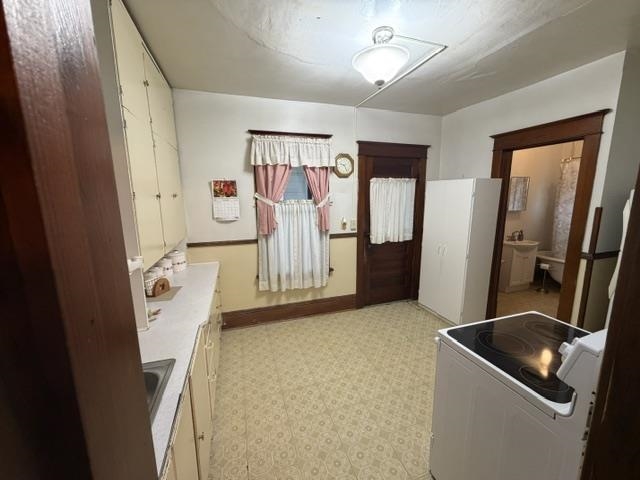 713 N MAPLE AVENUE, Marshfield, Wisconsin 54449, 4 Bedrooms Bedrooms, ,2 BathroomsBathrooms,Residential,For Sale,713 N MAPLE AVENUE,22605151