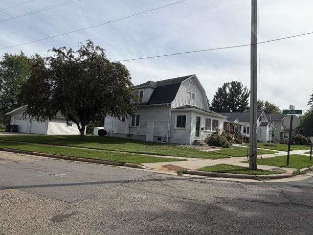 713 N MAPLE AVENUE, Marshfield, Wisconsin 54449, 4 Bedrooms Bedrooms, ,2 BathroomsBathrooms,Residential,For Sale,713 N MAPLE AVENUE,22605151