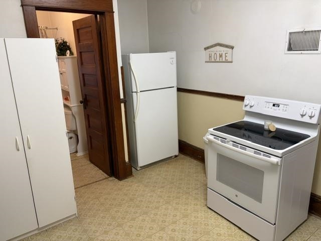713 N MAPLE AVENUE, Marshfield, Wisconsin 54449, 4 Bedrooms Bedrooms, ,2 BathroomsBathrooms,Residential,For Sale,713 N MAPLE AVENUE,22605151