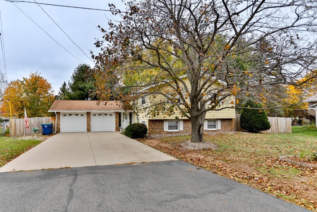 4802 AUGUSTINE AVENUE, Weston, Wisconsin 54476, 5 Bedrooms Bedrooms, ,2 BathroomsBathrooms,Residential,For Sale,4802 AUGUSTINE AVENUE,22605154