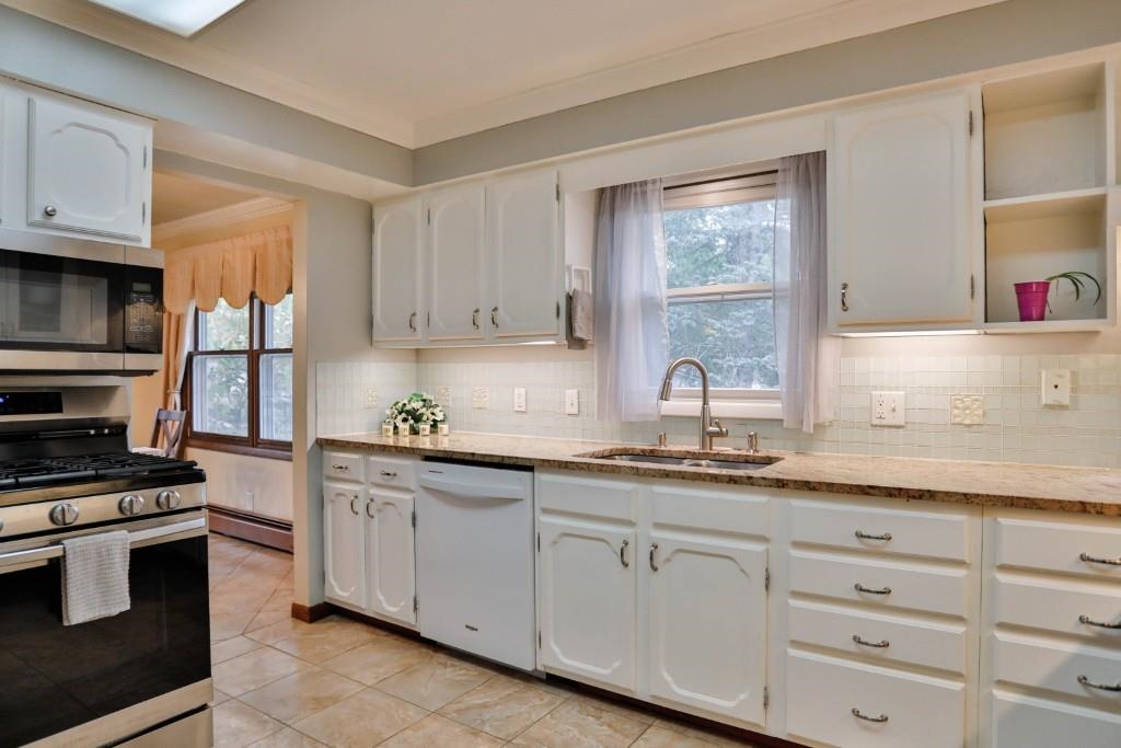 4802 AUGUSTINE AVENUE, Weston, Wisconsin 54476, 5 Bedrooms Bedrooms, ,2 BathroomsBathrooms,Residential,For Sale,4802 AUGUSTINE AVENUE,22605154
