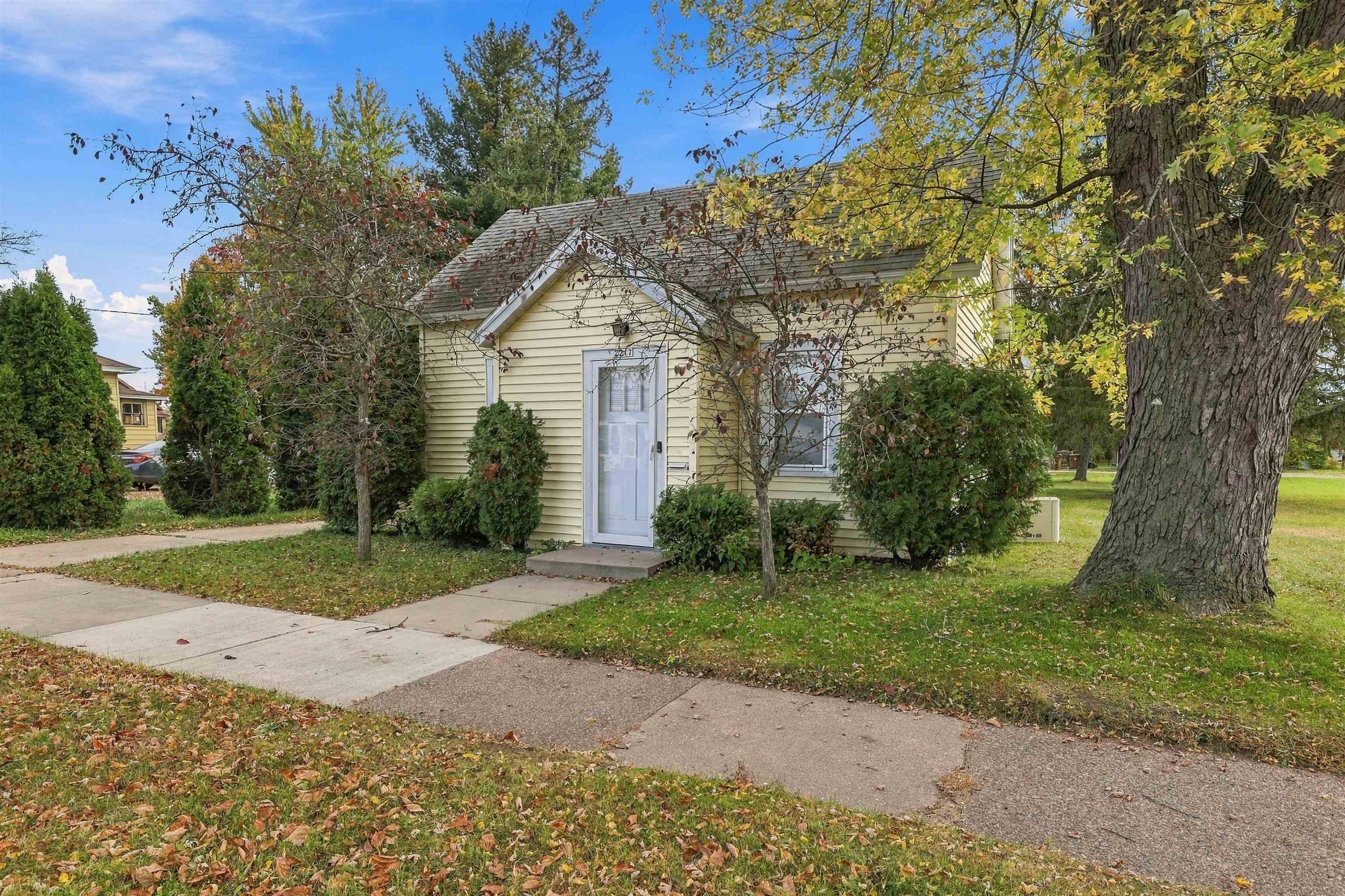 2217 ILLINOIS AVENUE, Stevens Point, Wisconsin 54481, 2 Bedrooms Bedrooms, ,1 BathroomBathrooms,Residential,For Sale,2217 ILLINOIS AVENUE,22605155