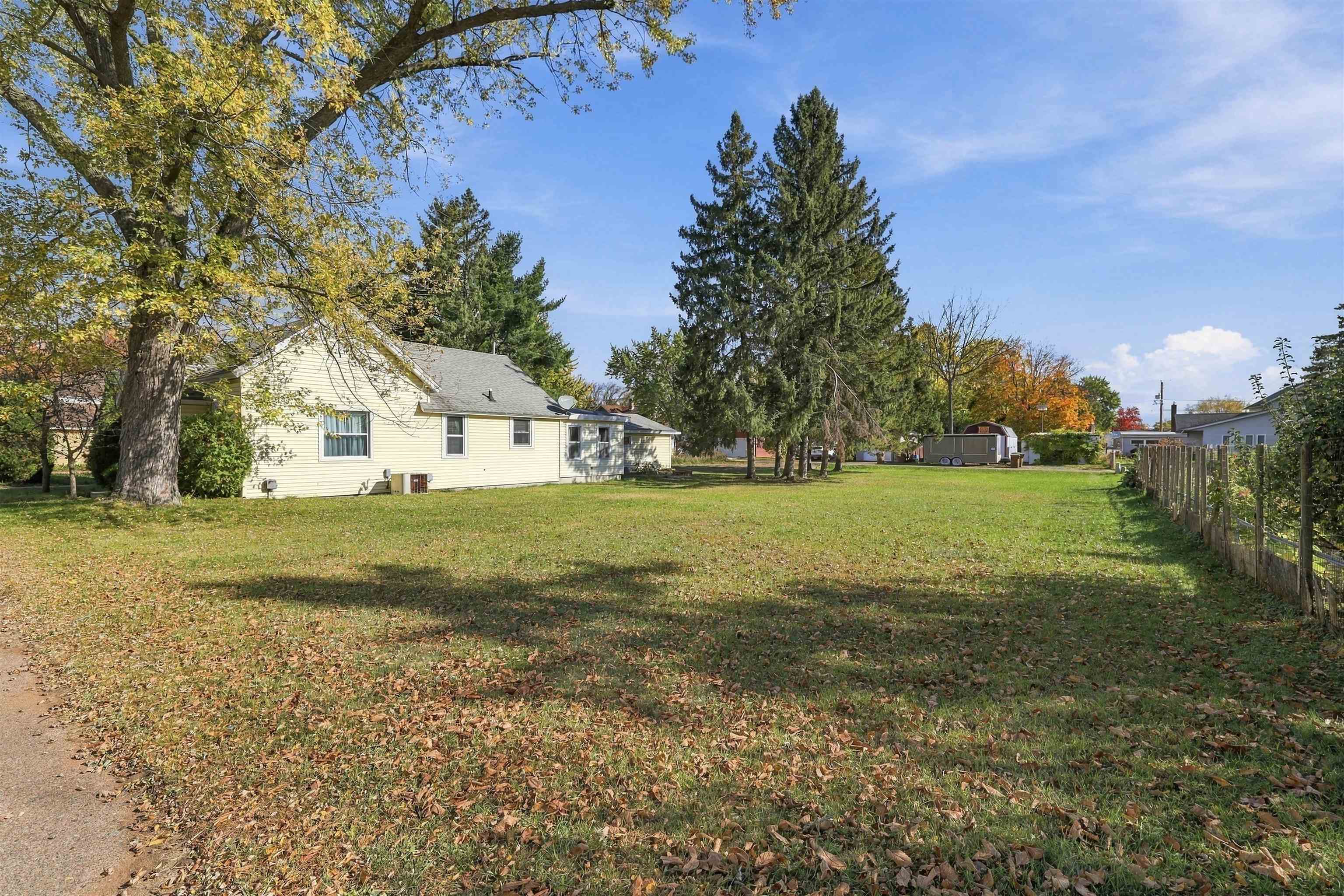 2217 ILLINOIS AVENUE, Stevens Point, Wisconsin 54481, 2 Bedrooms Bedrooms, ,1 BathroomBathrooms,Residential,For Sale,2217 ILLINOIS AVENUE,22605155
