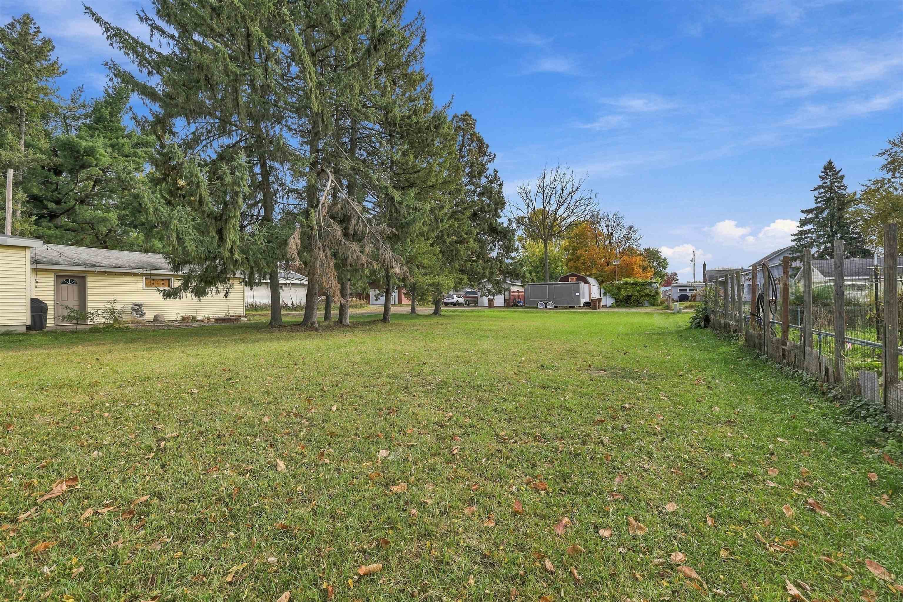 2217 ILLINOIS AVENUE, Stevens Point, Wisconsin 54481, 2 Bedrooms Bedrooms, ,1 BathroomBathrooms,Residential,For Sale,2217 ILLINOIS AVENUE,22605155